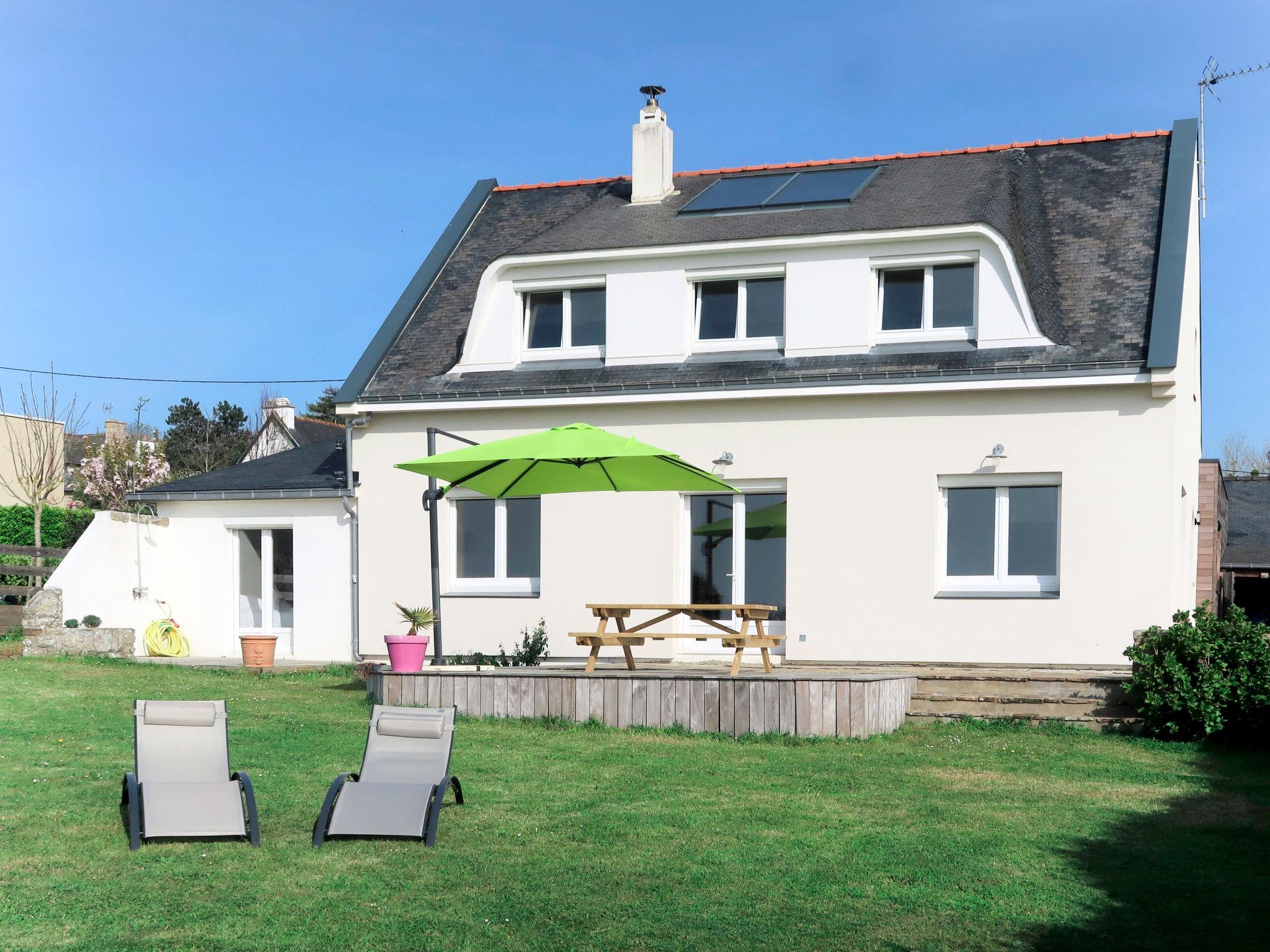 Photo 5 - Maison de 4 chambres à Clohars-Carnoët avec jardin et vues à la mer