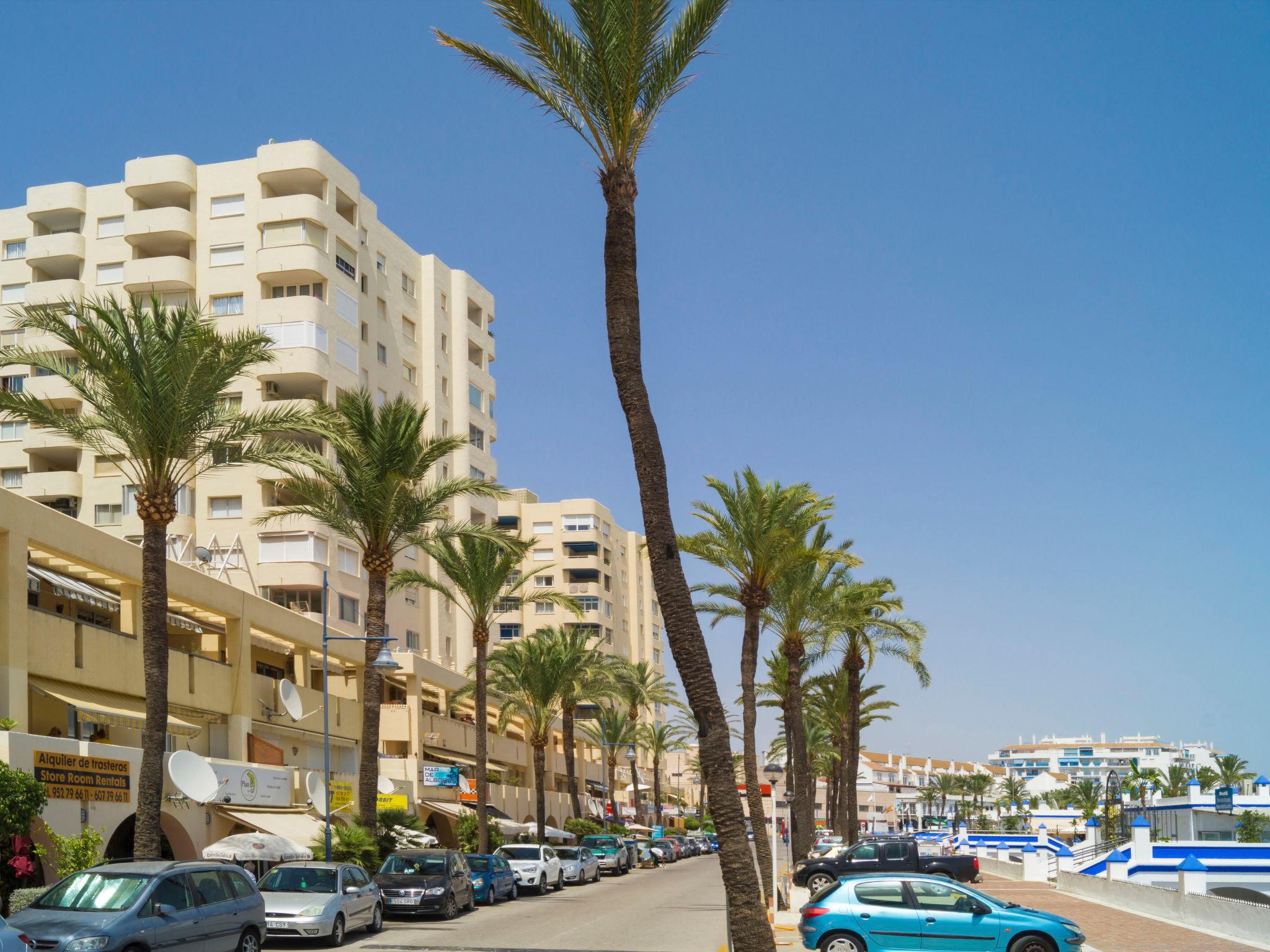 Foto 17 - Appartamento con 2 camere da letto a Estepona con piscina e vista mare