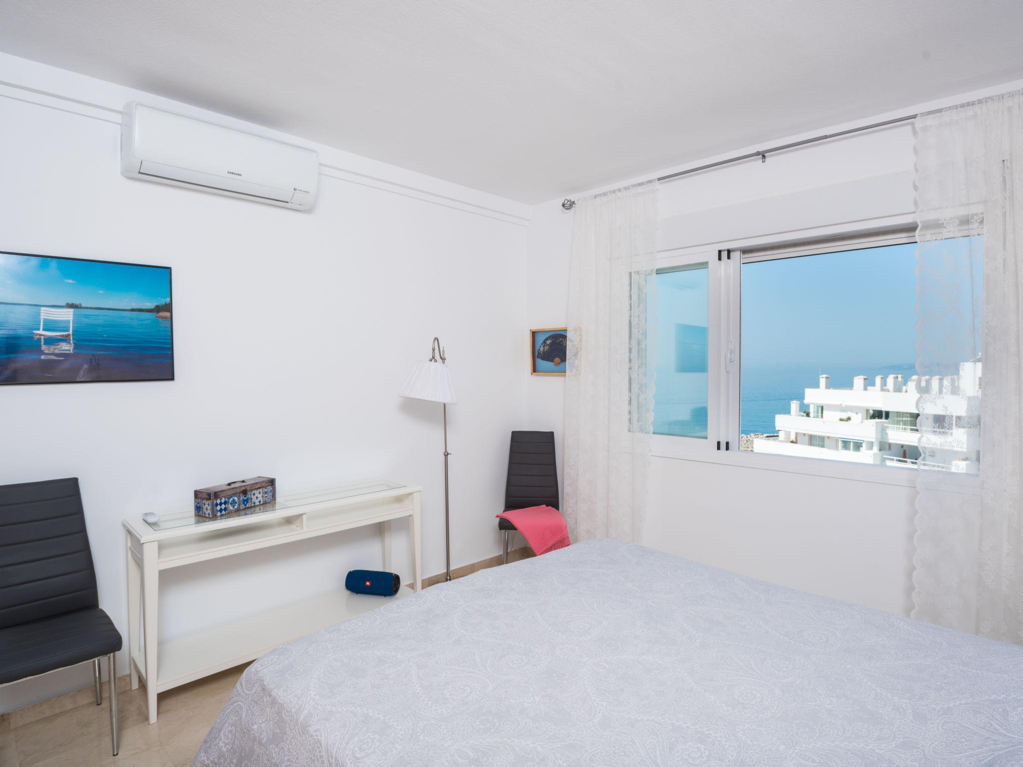 Foto 5 - Appartamento con 2 camere da letto a Estepona con piscina e vista mare