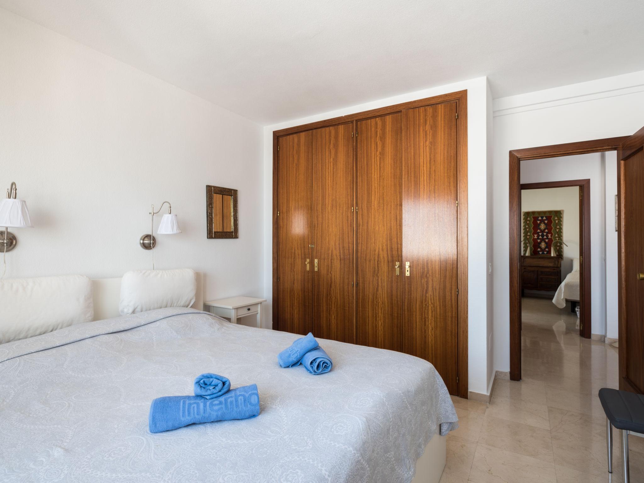 Foto 9 - Apartamento de 2 quartos em Estepona com piscina e vistas do mar