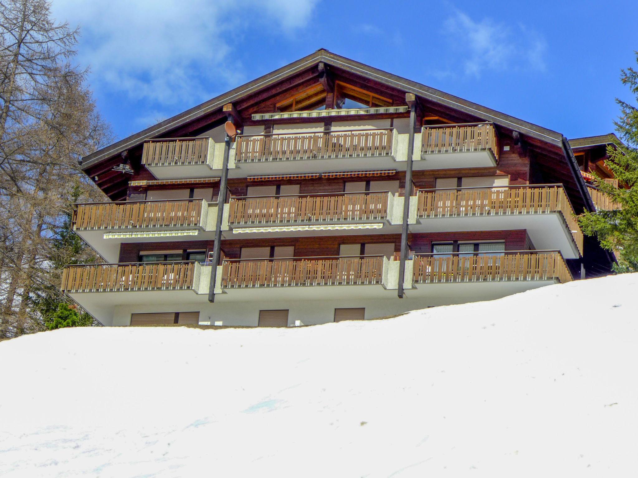 Foto 11 - Appartamento con 2 camere da letto a Zermatt con vista sulle montagne