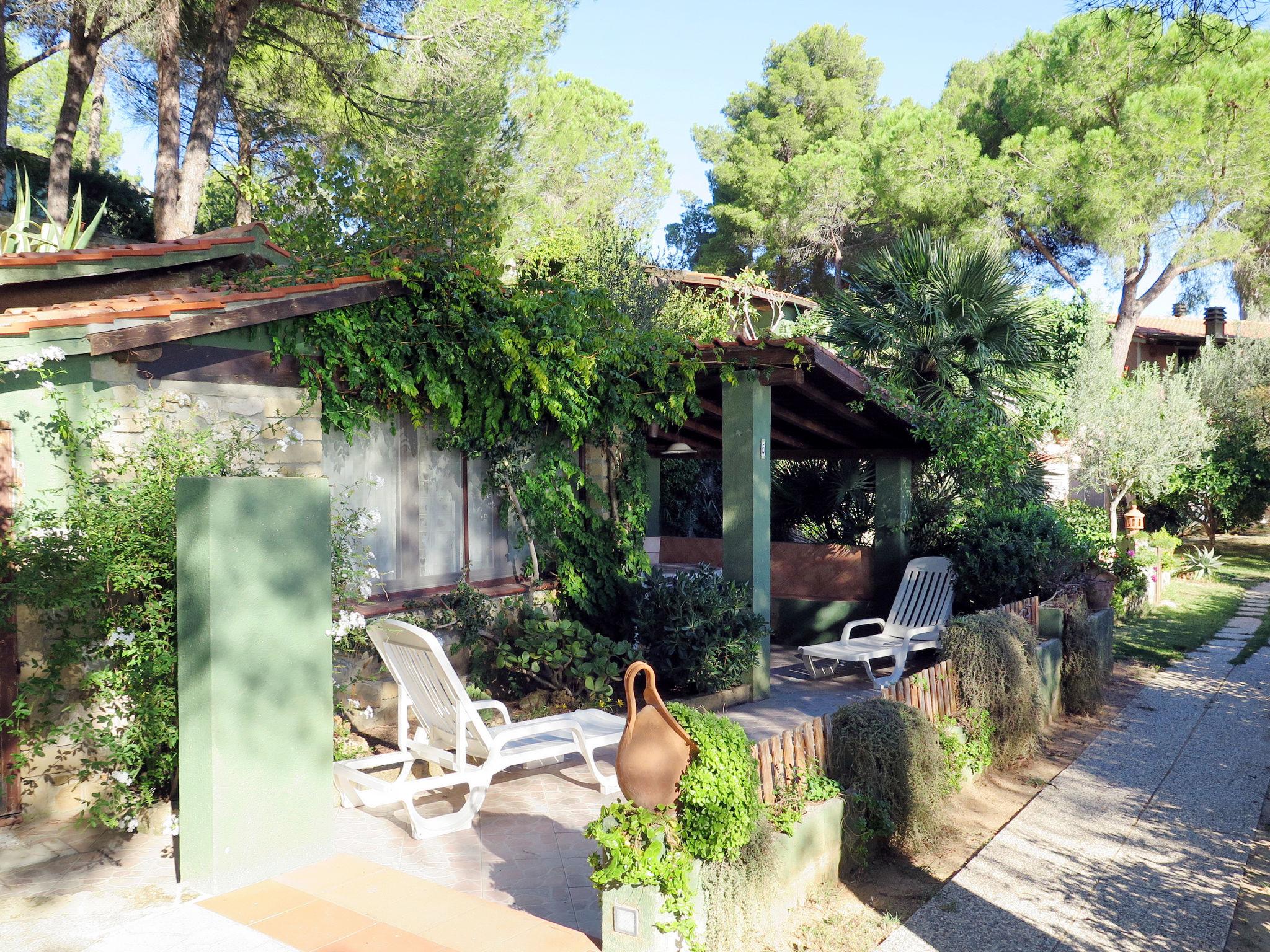 Photo 27 - Maison de 1 chambre à Capoliveri avec jardin et terrasse