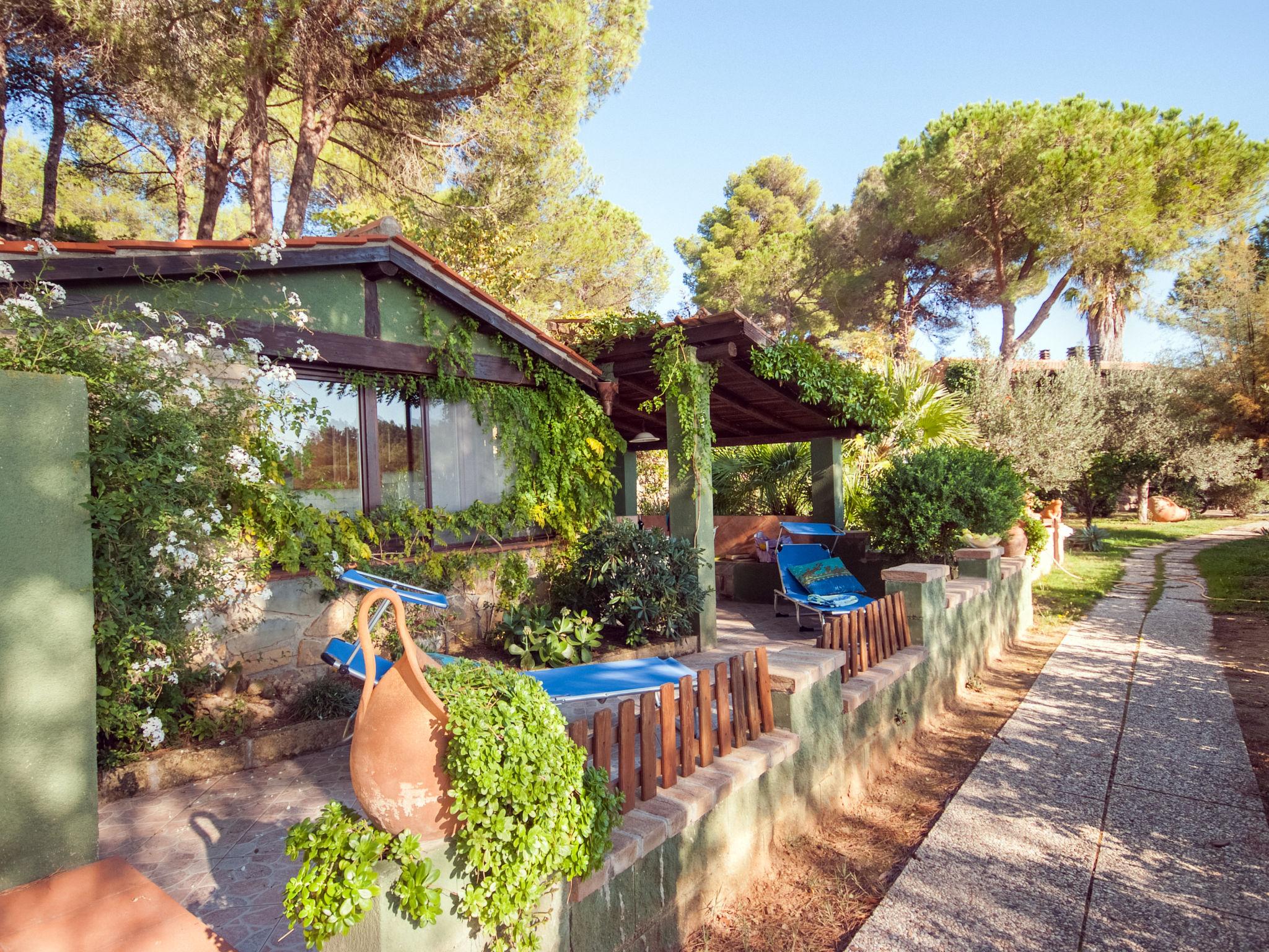 Foto 1 - Casa de 1 habitación en Capoliveri con jardín y vistas al mar