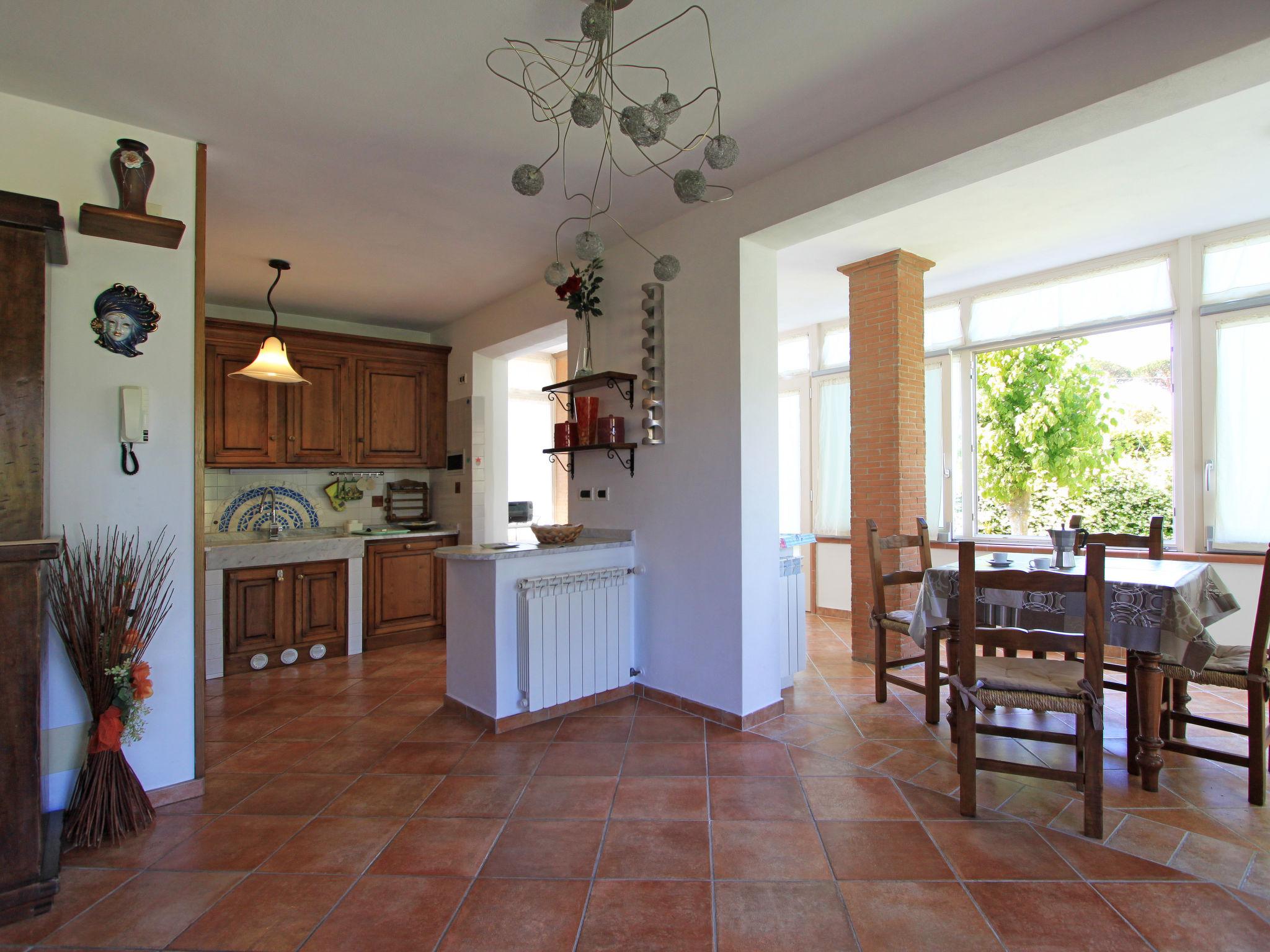 Photo 8 - 2 bedroom House in Forte dei Marmi with garden and sea view