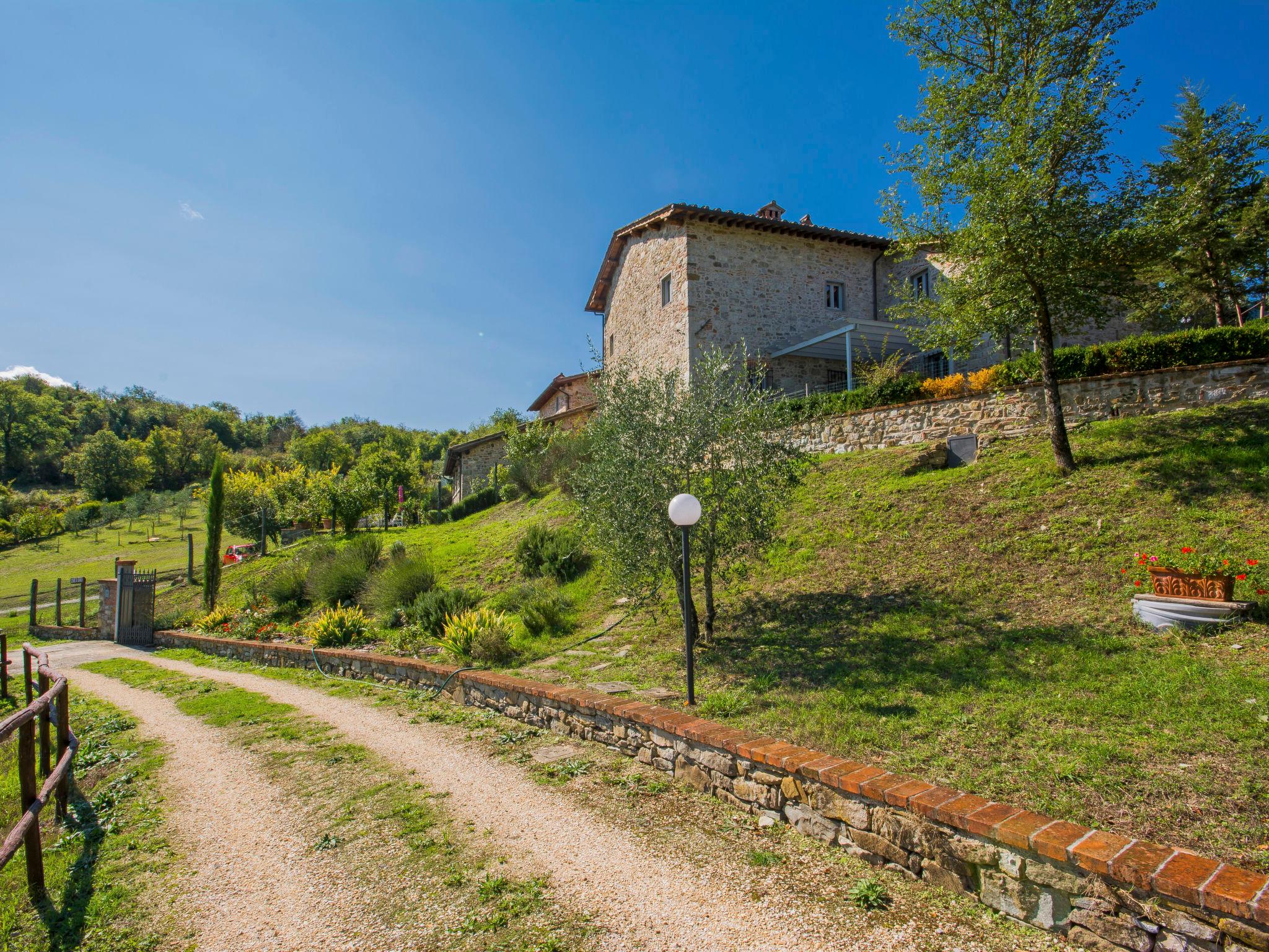 Foto 33 - Casa con 7 camere da letto a Barberino di Mugello con piscina privata e giardino