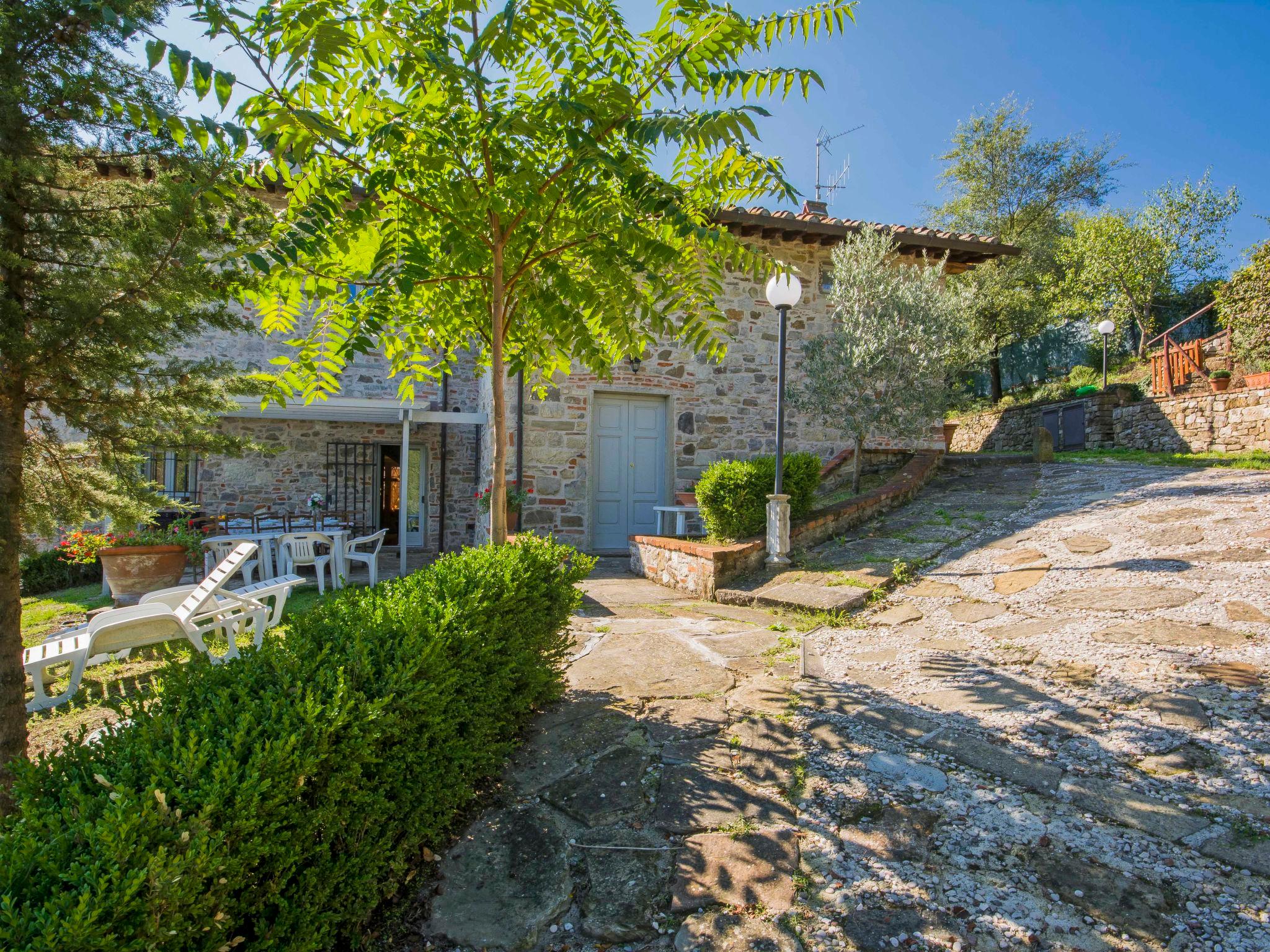 Foto 1 - Casa de 7 habitaciones en Barberino di Mugello con piscina privada y jardín
