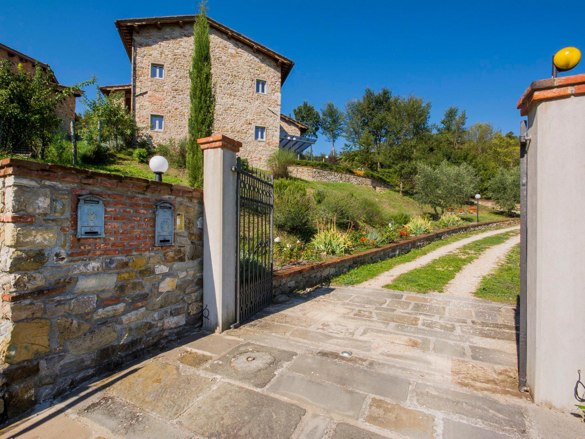 Foto 36 - Casa de 7 habitaciones en Barberino di Mugello con piscina privada y jardín
