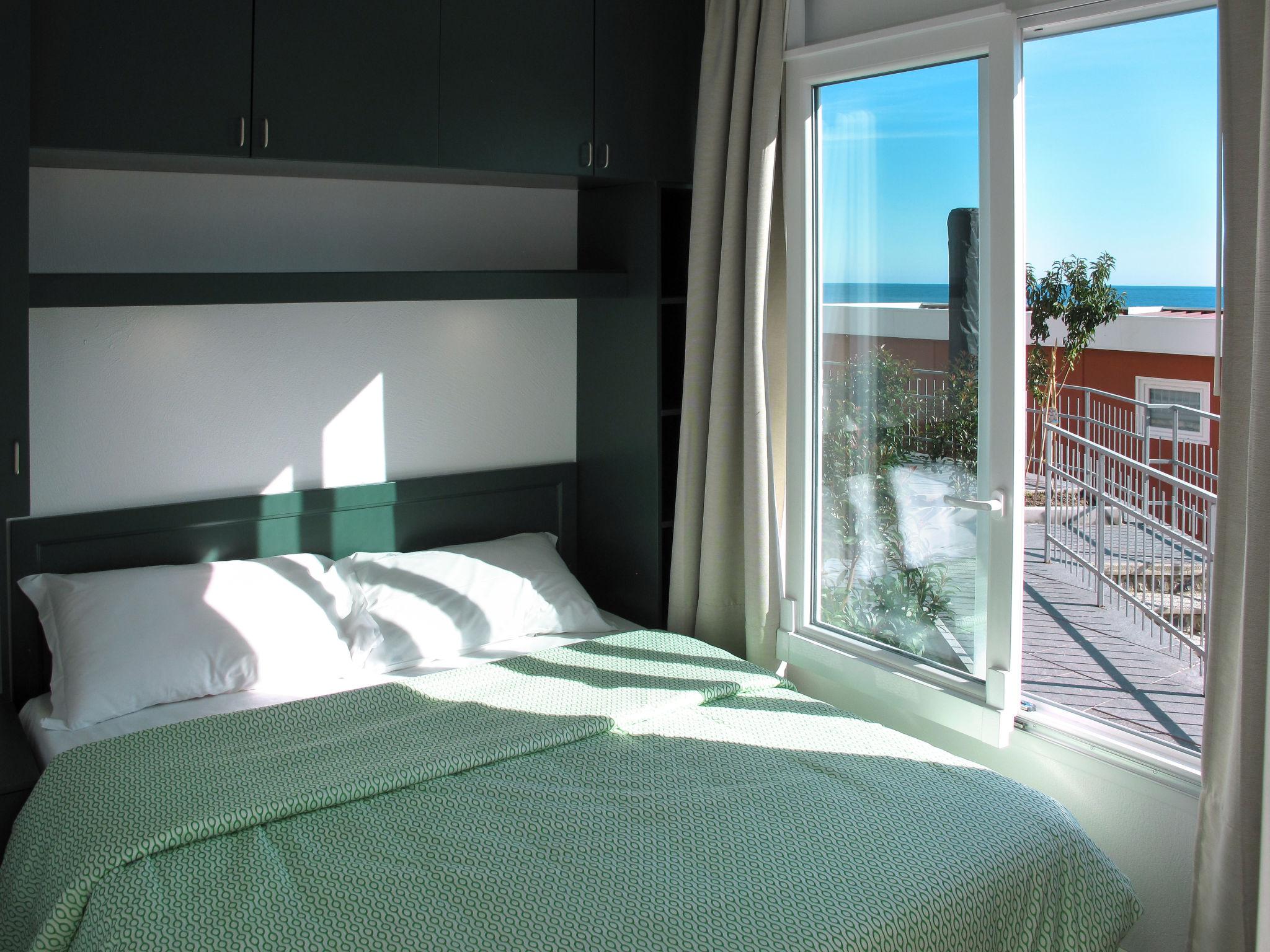 Foto 5 - Casa de 2 habitaciones en San Lorenzo al Mare con terraza y vistas al mar