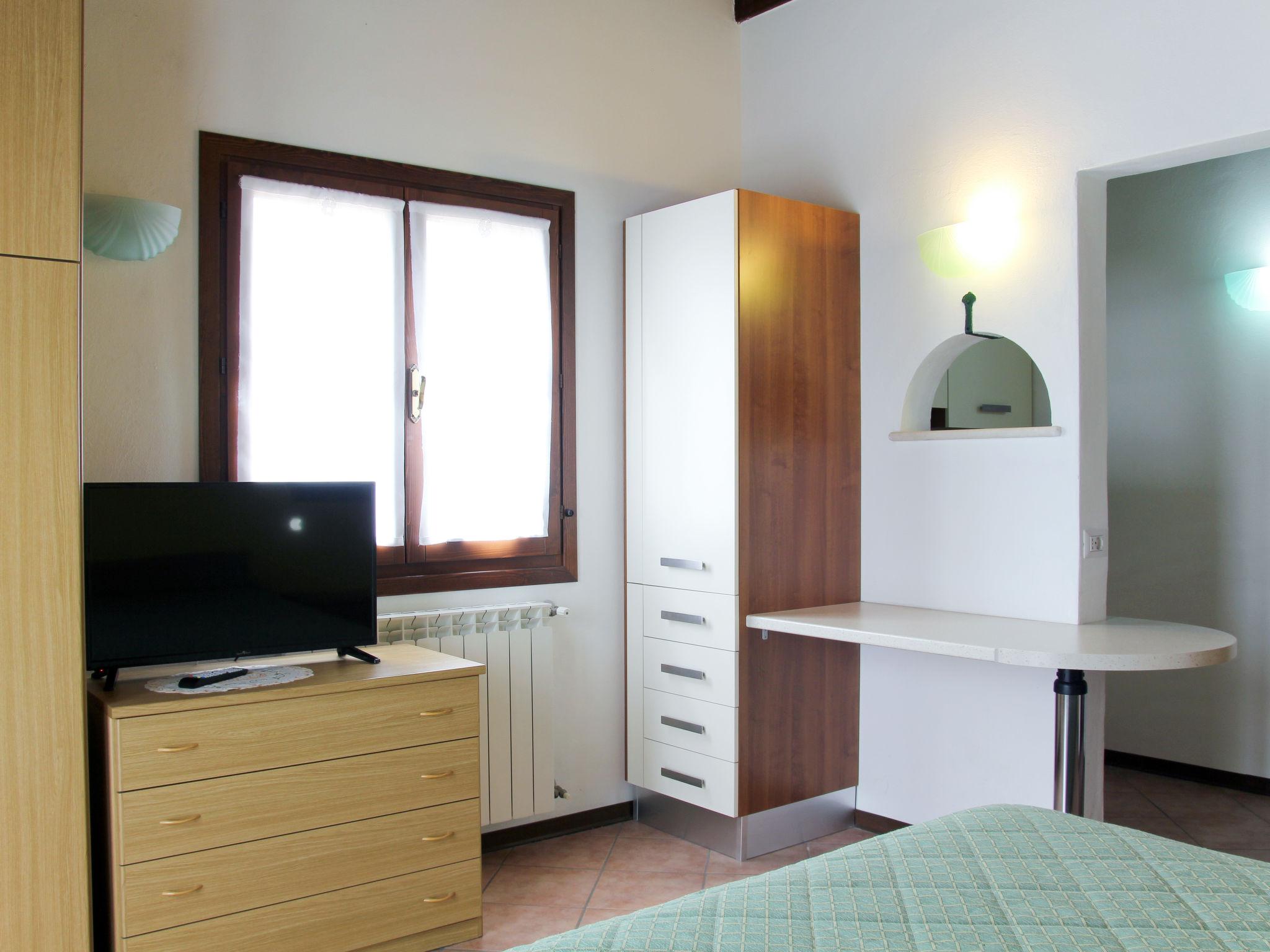 Foto 14 - Apartamento de 3 quartos em Tremosine sul Garda com piscina e jardim