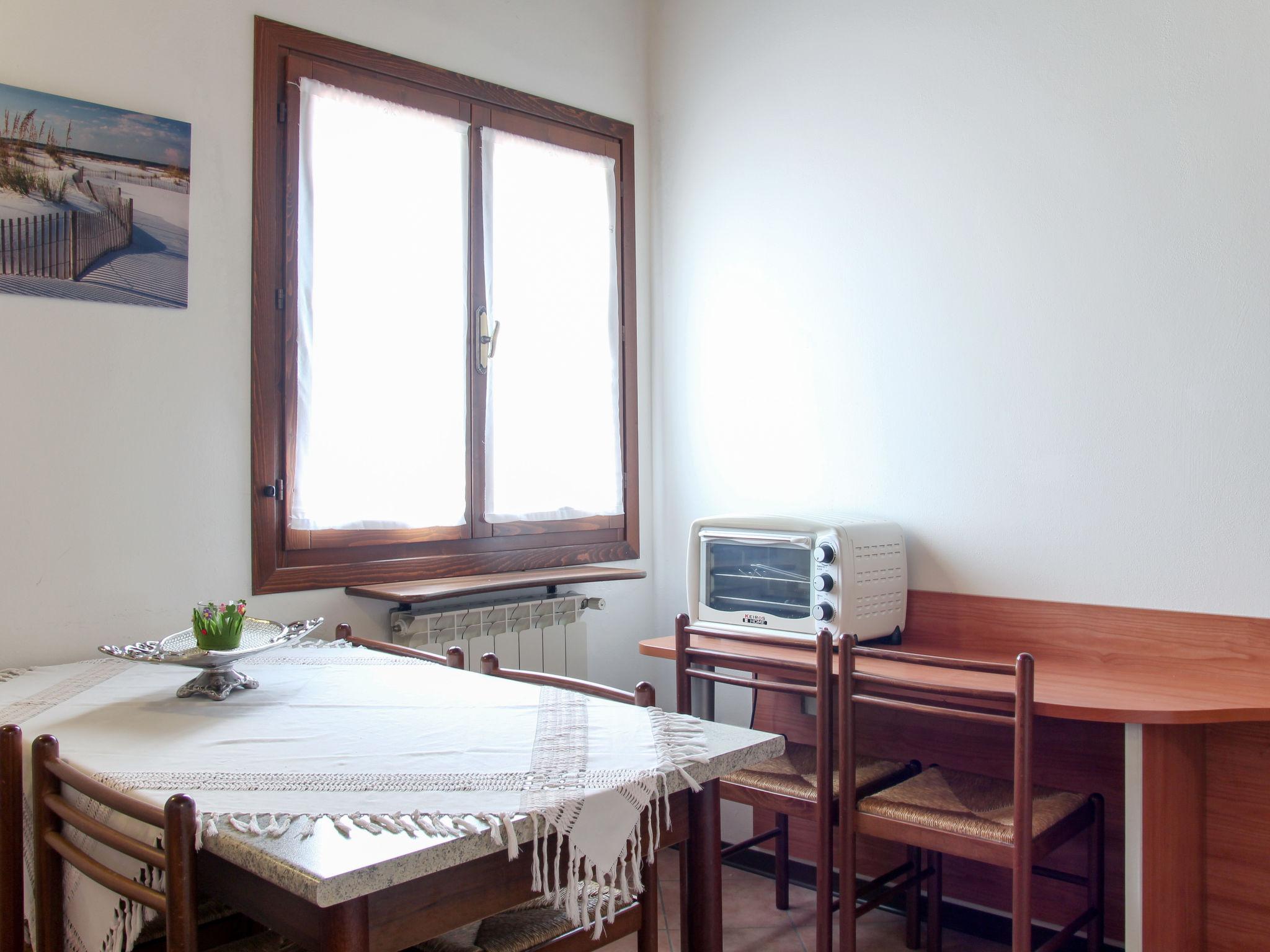 Foto 9 - Appartamento con 3 camere da letto a Tremosine sul Garda con piscina e vista sulle montagne