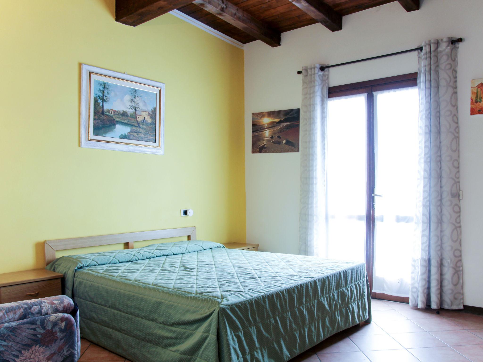 Foto 13 - Apartamento de 3 habitaciones en Tremosine sul Garda con piscina y vistas a la montaña