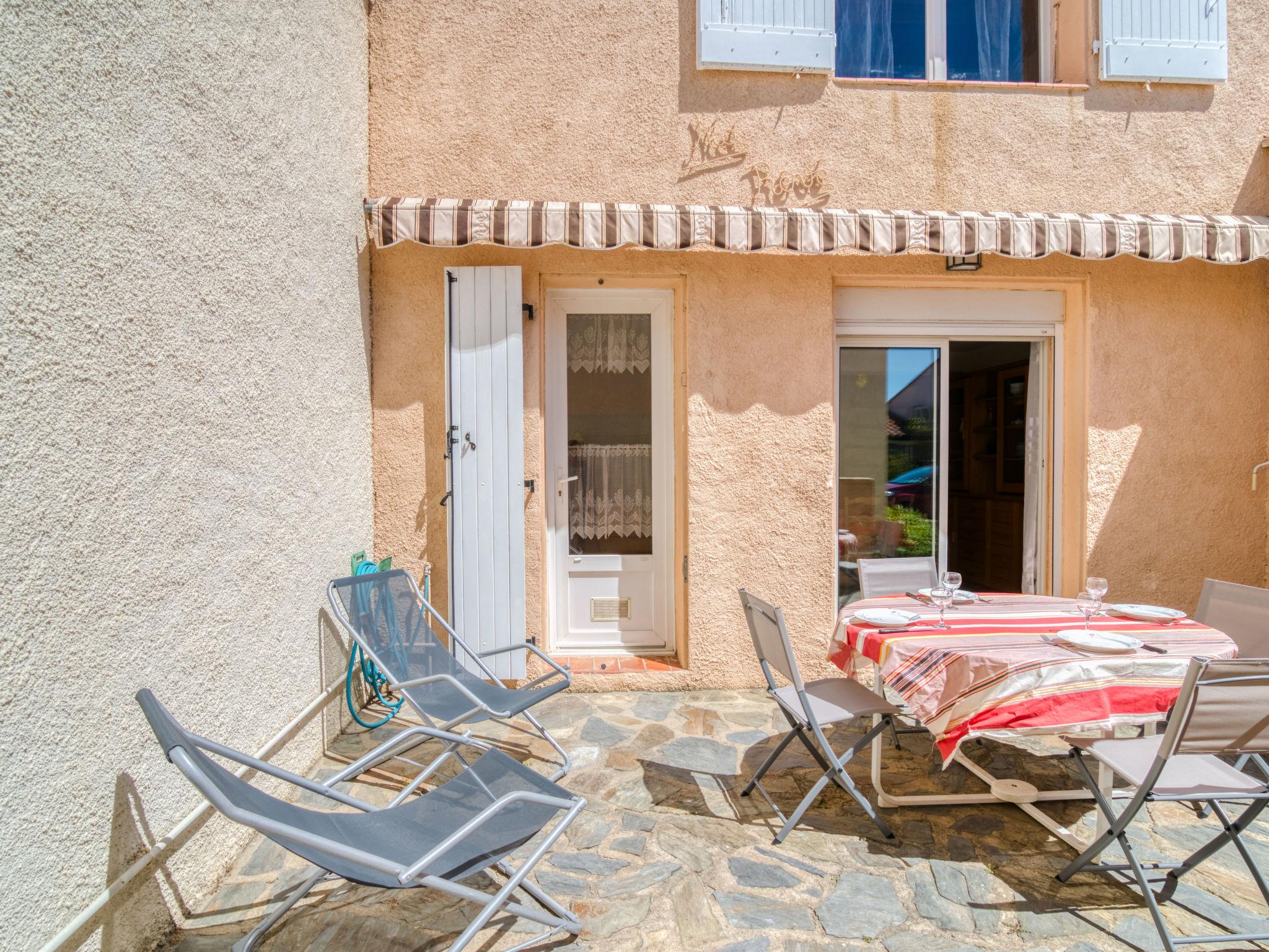Foto 16 - Casa de 2 habitaciones en Saint-Cyprien con terraza y vistas al mar