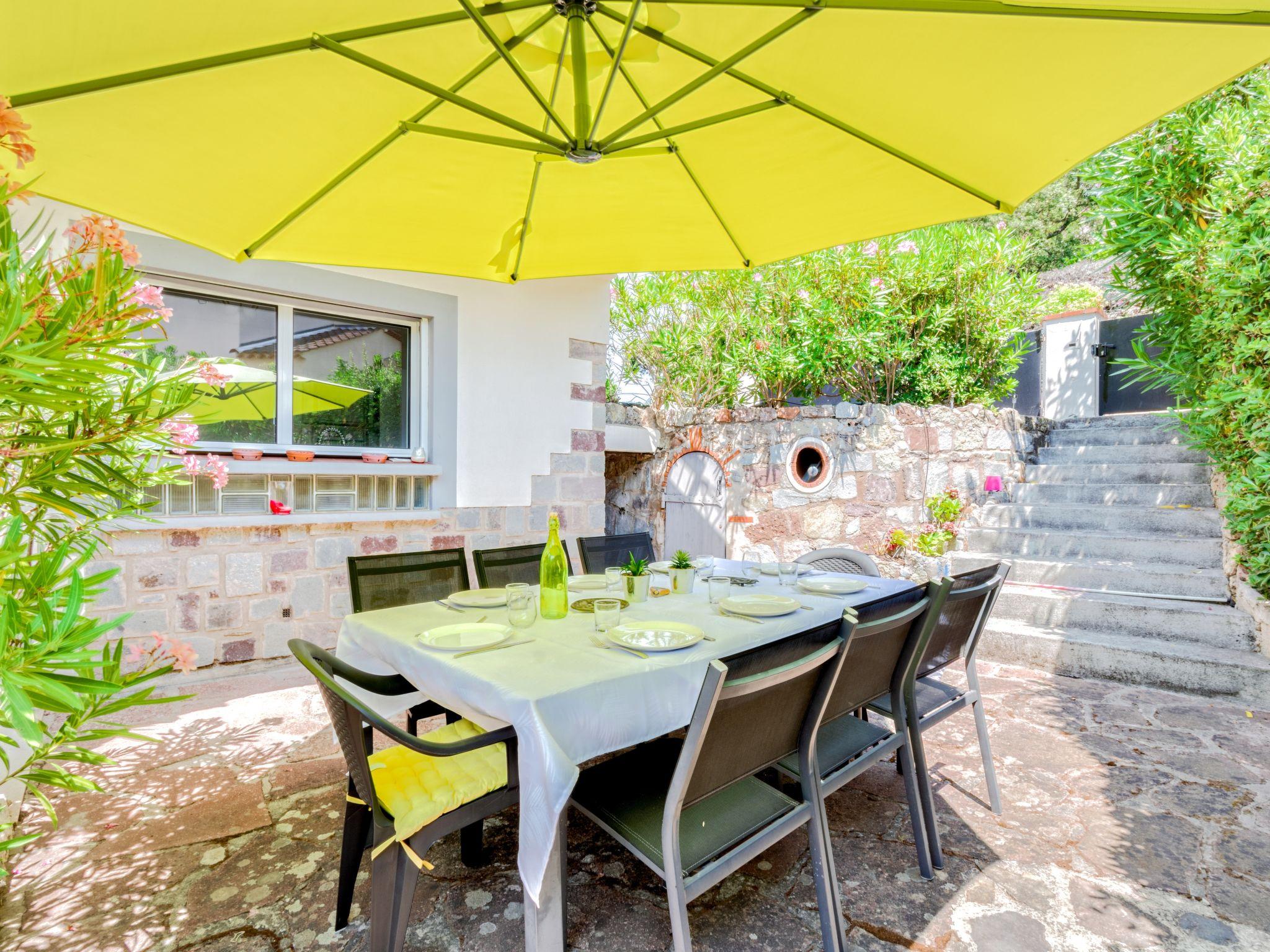 Photo 3 - Maison de 4 chambres à Saint-Raphaël avec piscine privée et vues à la mer