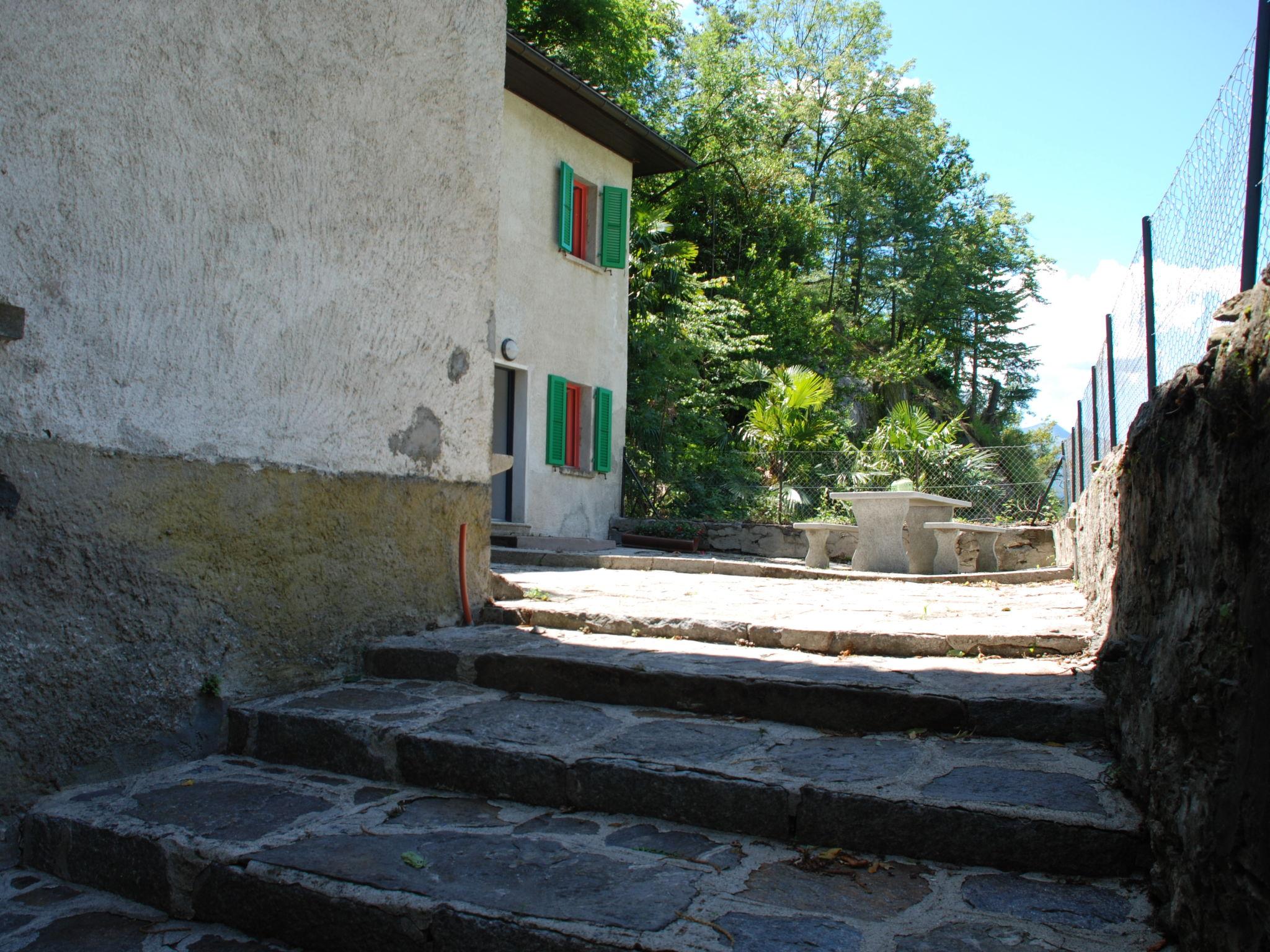 Photo 31 - 2 bedroom House in Bellinzona with garden and terrace