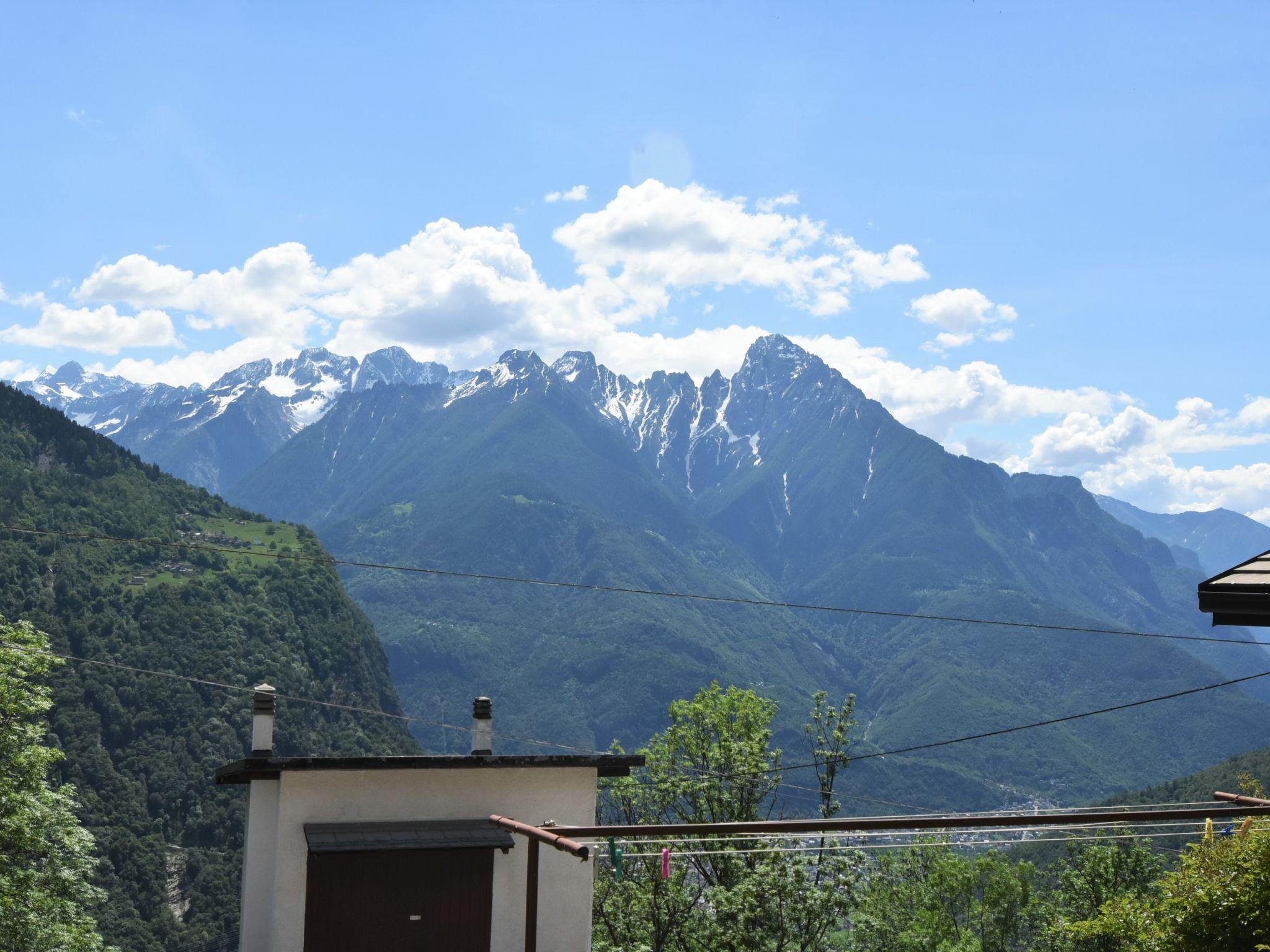 Foto 39 - Haus mit 4 Schlafzimmern in San Giacomo Filippo mit blick auf die berge