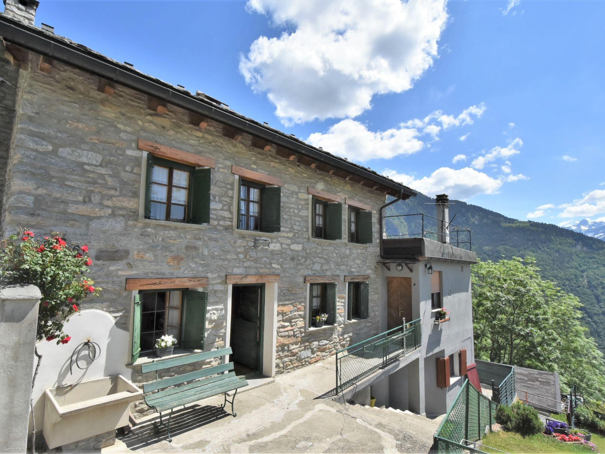 Foto 37 - Haus mit 4 Schlafzimmern in San Giacomo Filippo mit blick auf die berge