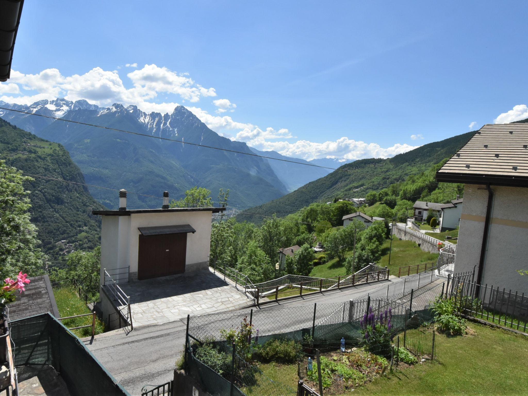 Foto 34 - Haus mit 4 Schlafzimmern in San Giacomo Filippo mit blick auf die berge