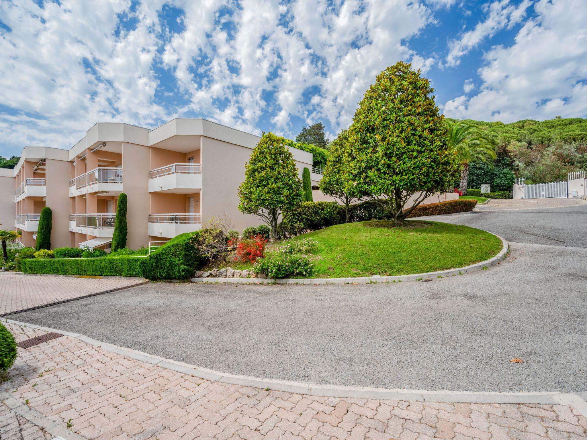 Photo 23 - Appartement de 2 chambres à Cannes avec piscine et jardin