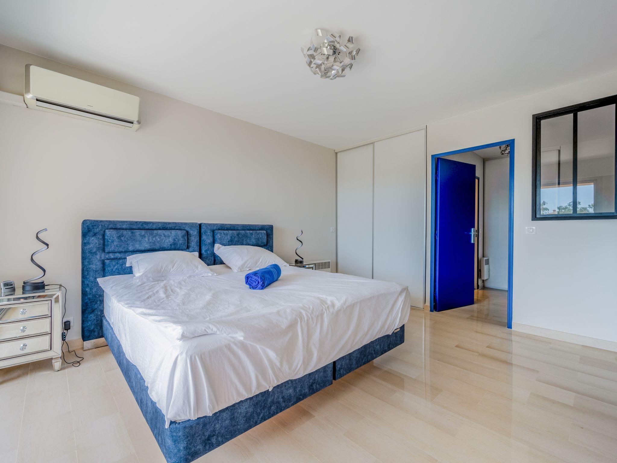 Foto 13 - Apartment mit 2 Schlafzimmern in Cannes mit schwimmbad und blick aufs meer