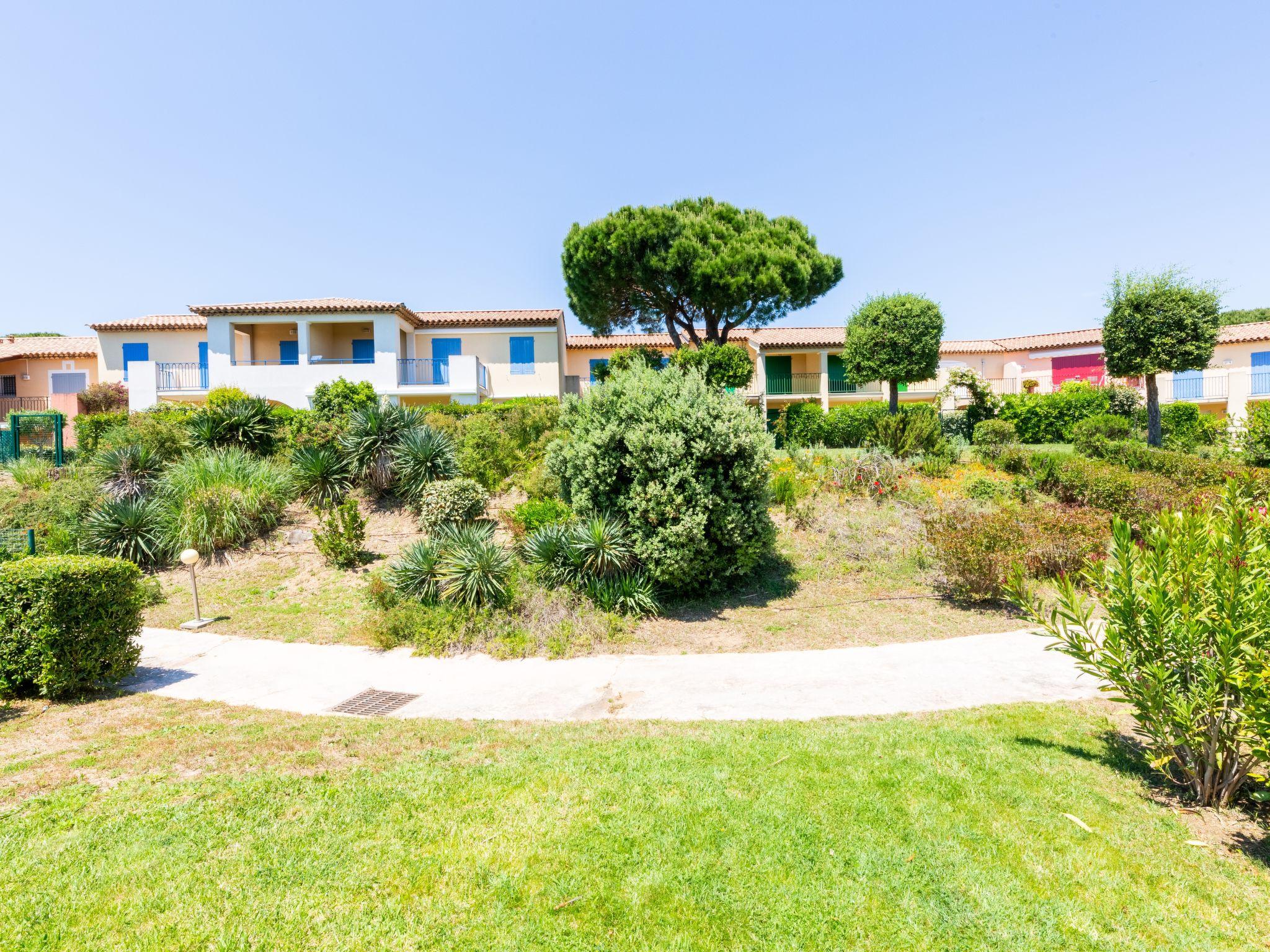 Foto 14 - Casa de 2 quartos em Roquebrune-sur-Argens com piscina e jardim