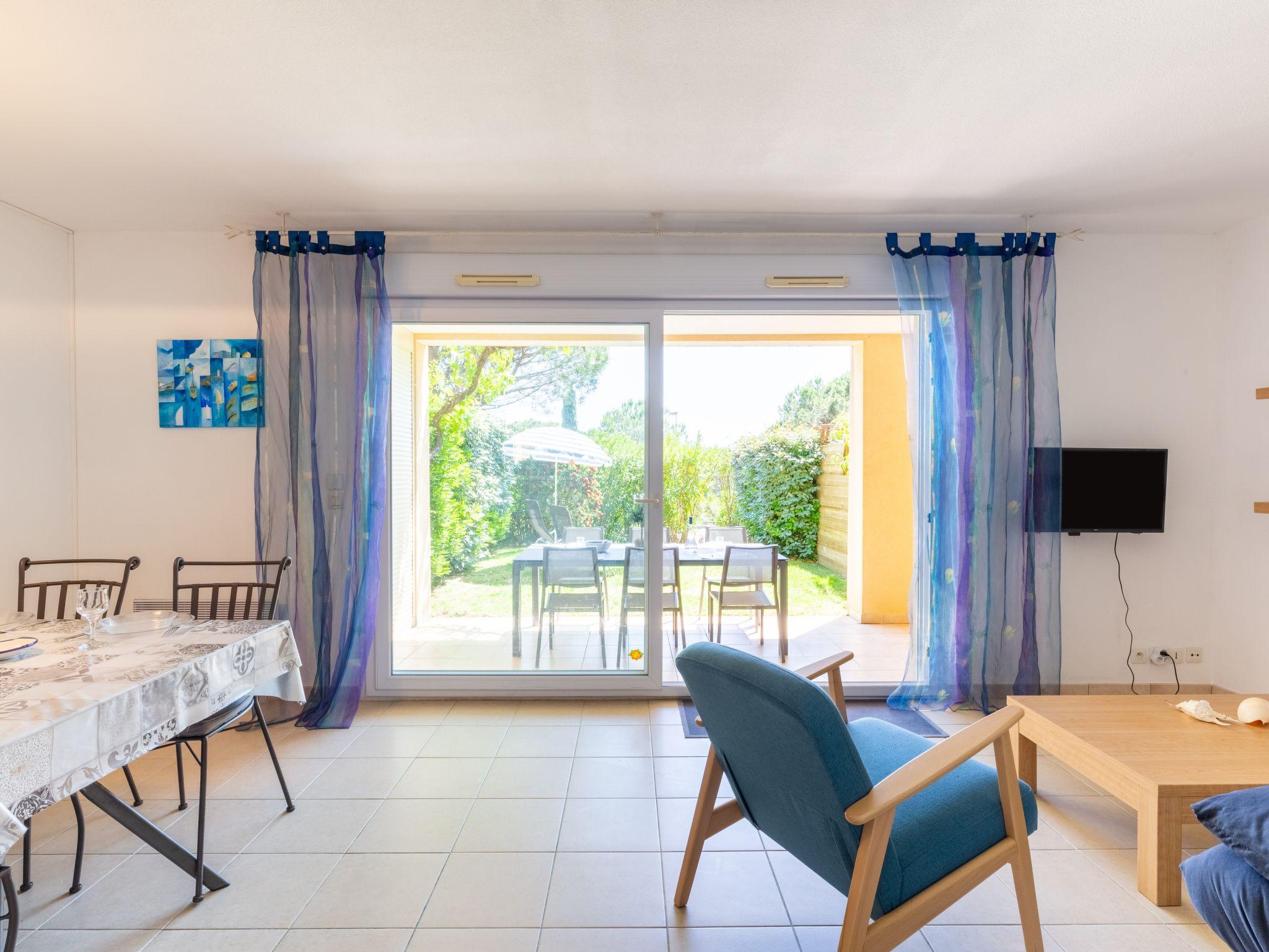 Photo 6 - Maison de 2 chambres à Roquebrune-sur-Argens avec piscine et jardin