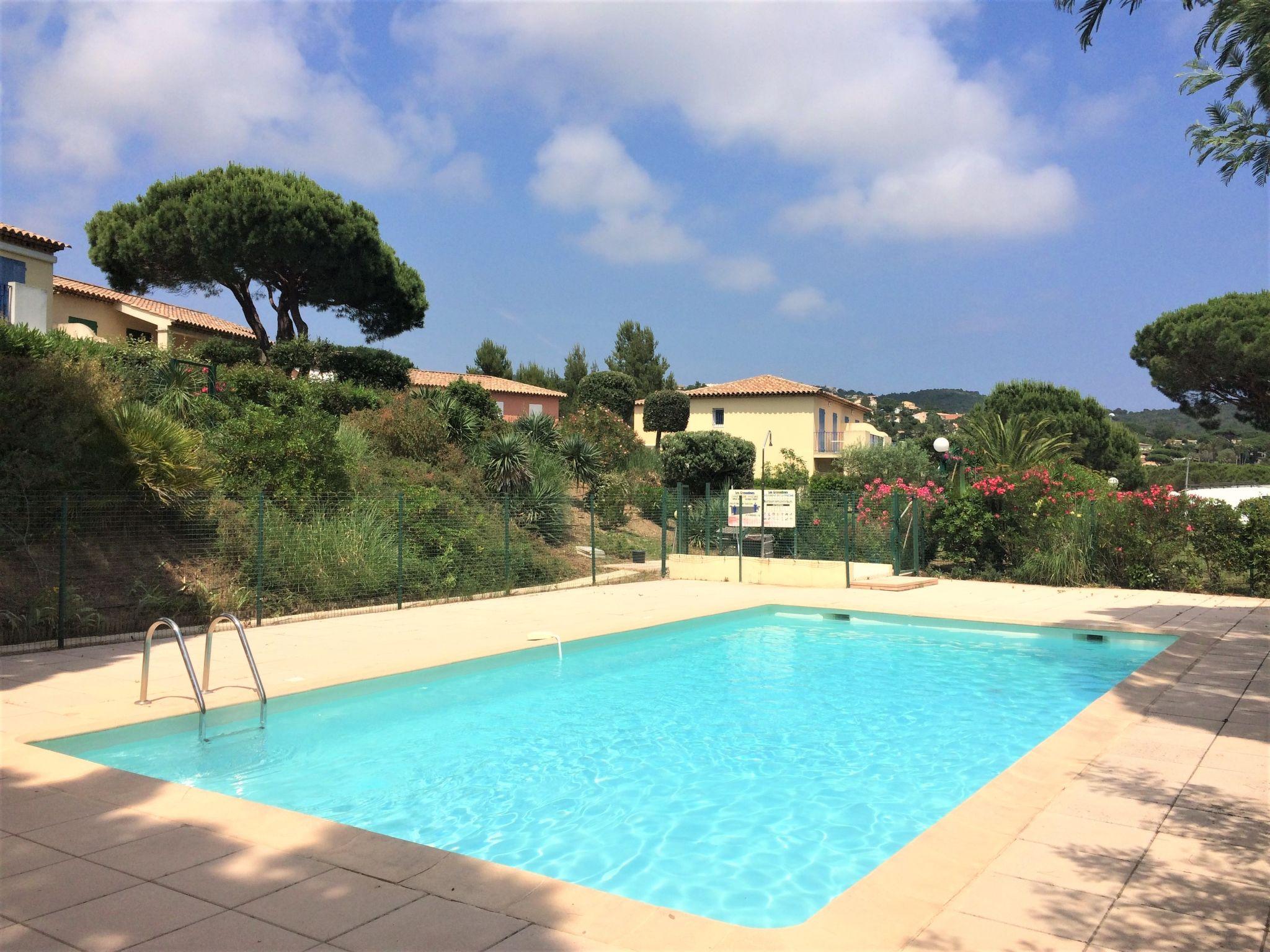 Foto 18 - Casa de 2 habitaciones en Roquebrune-sur-Argens con piscina y vistas al mar