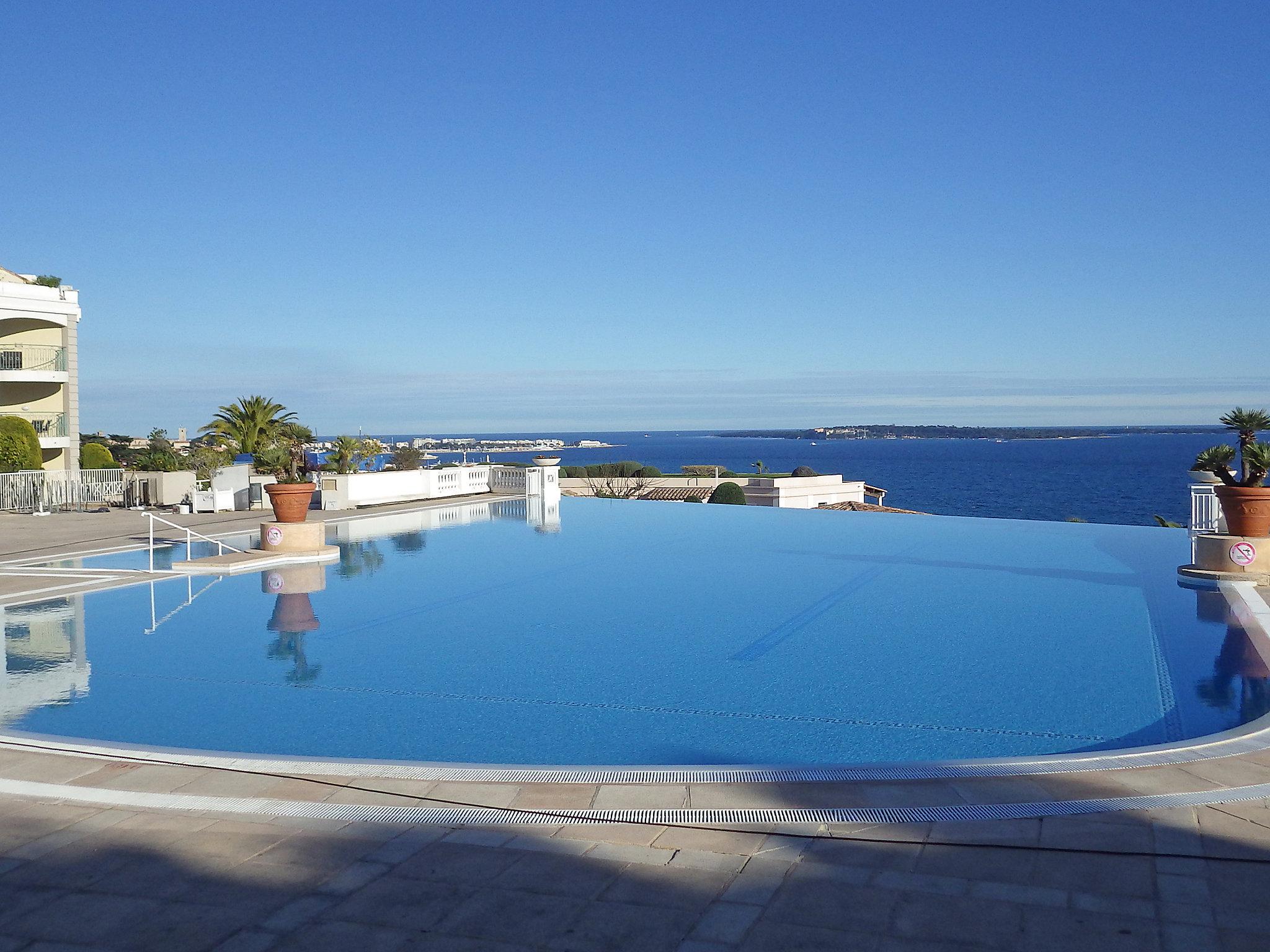 Photo 1 - Appartement de 2 chambres à Cannes avec piscine privée et vues à la mer