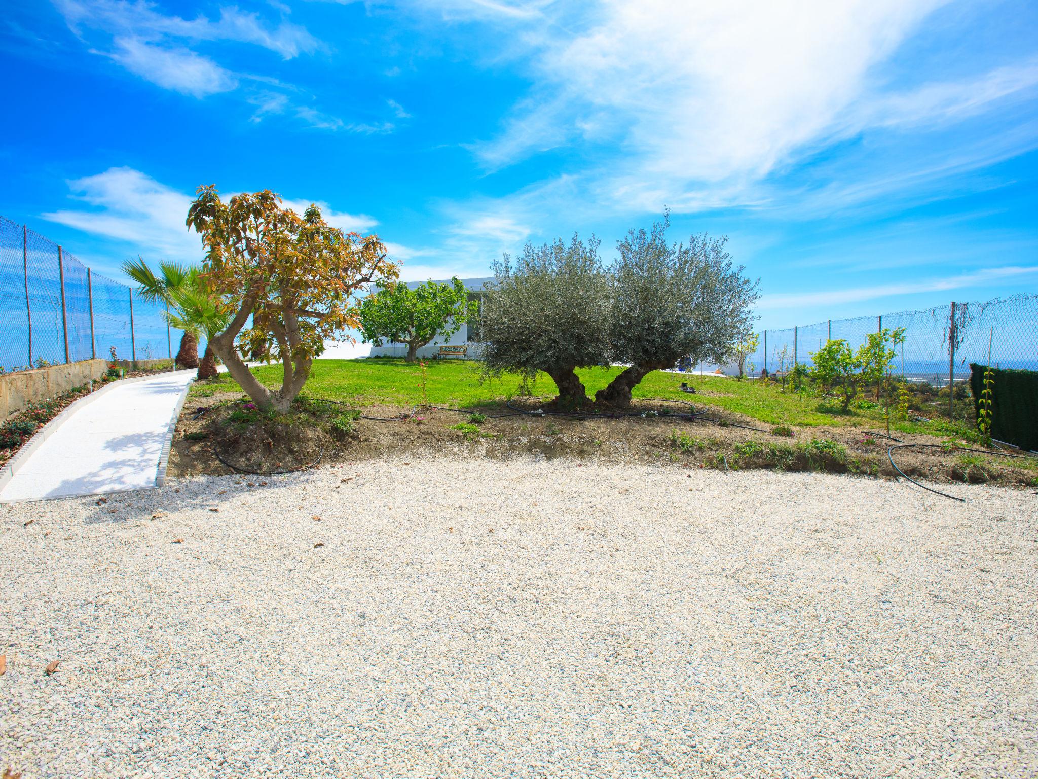 Foto 20 - Casa de 2 quartos em Motril com piscina privada e jardim