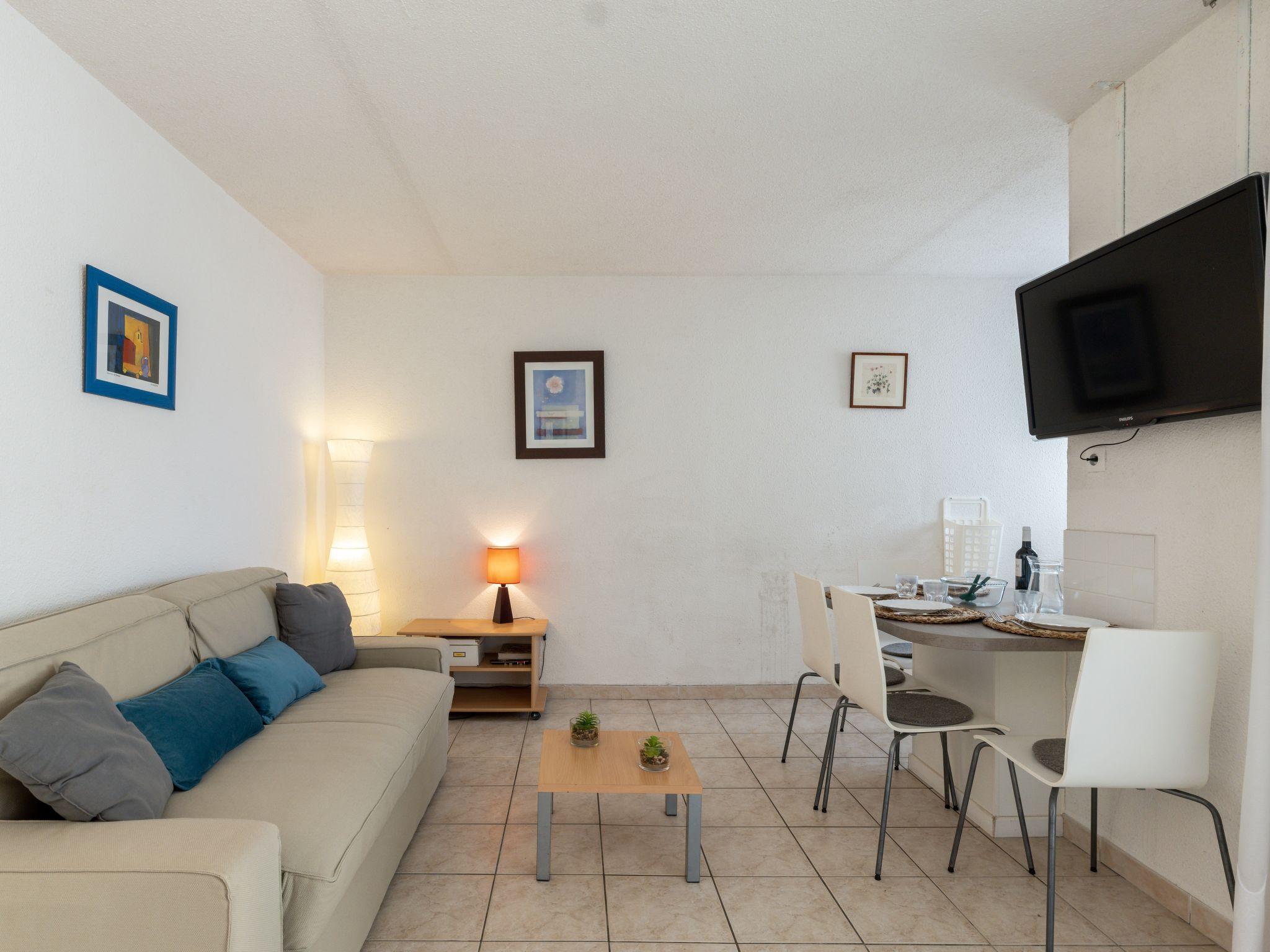 Photo 1 - 1 bedroom Apartment in Narbonne with terrace