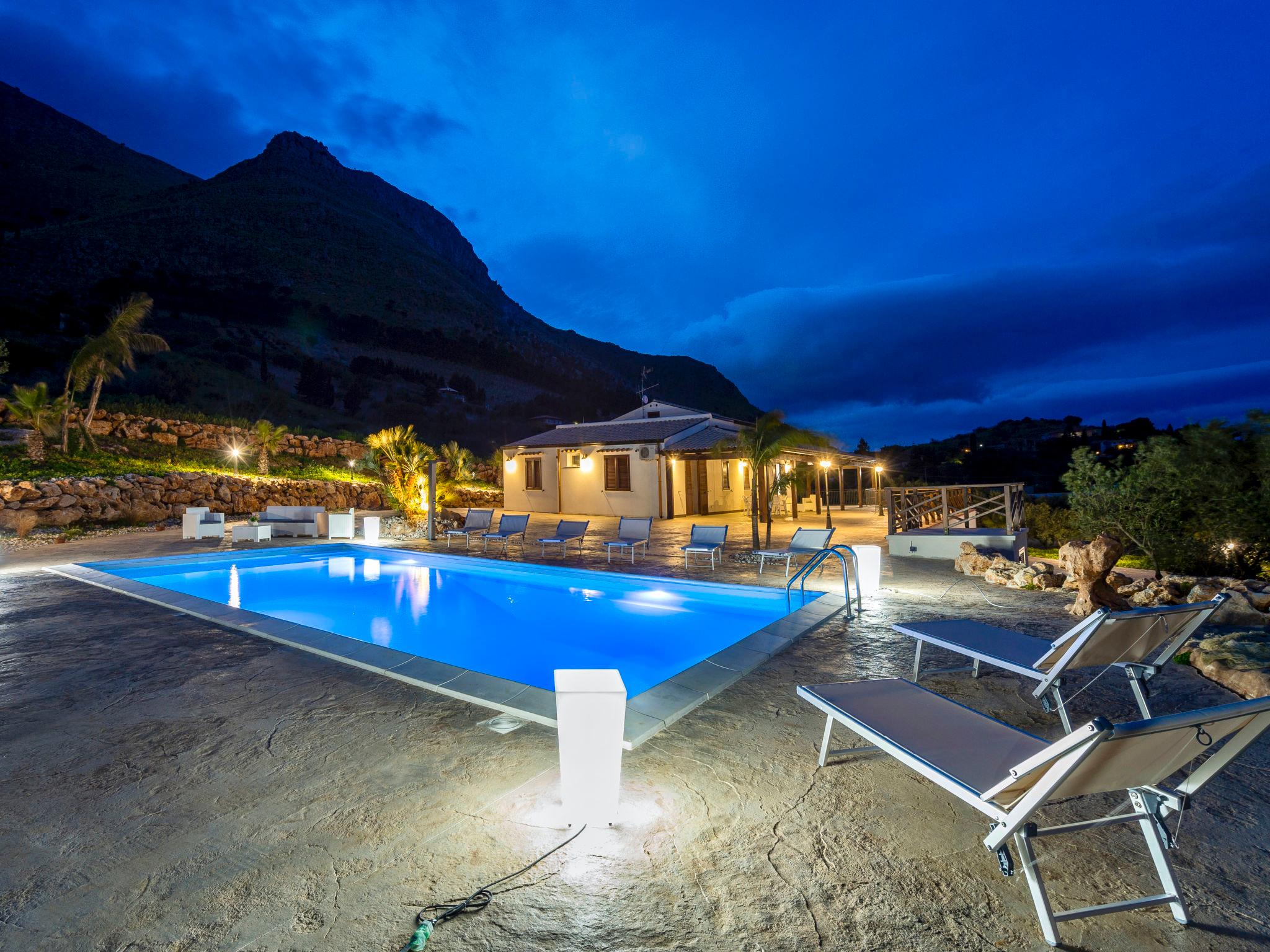 Photo 21 - Maison de 4 chambres à Castellammare del Golfo avec piscine privée et jardin