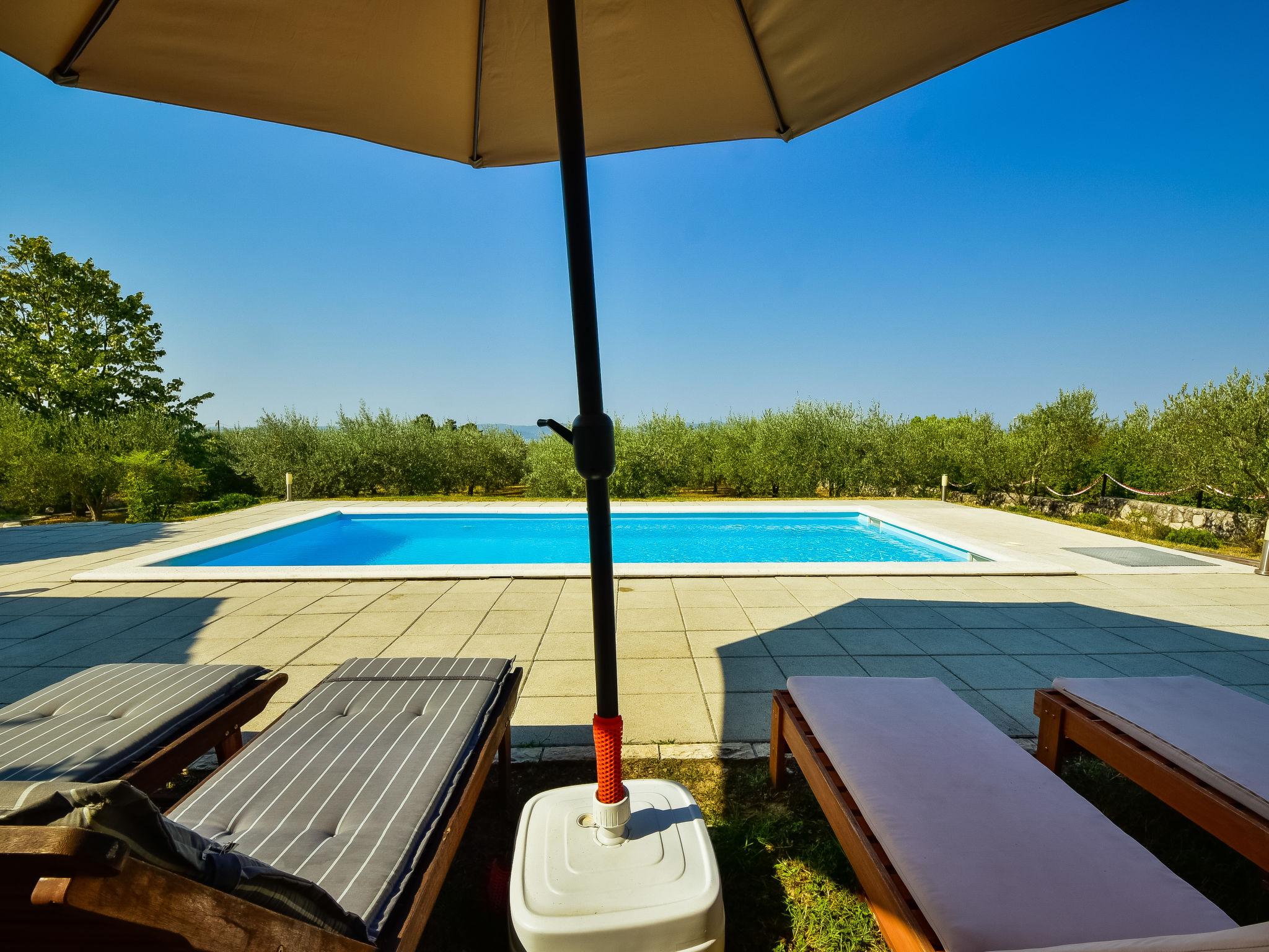 Photo 17 - Maison de 2 chambres à Zadar avec piscine privée et vues à la mer