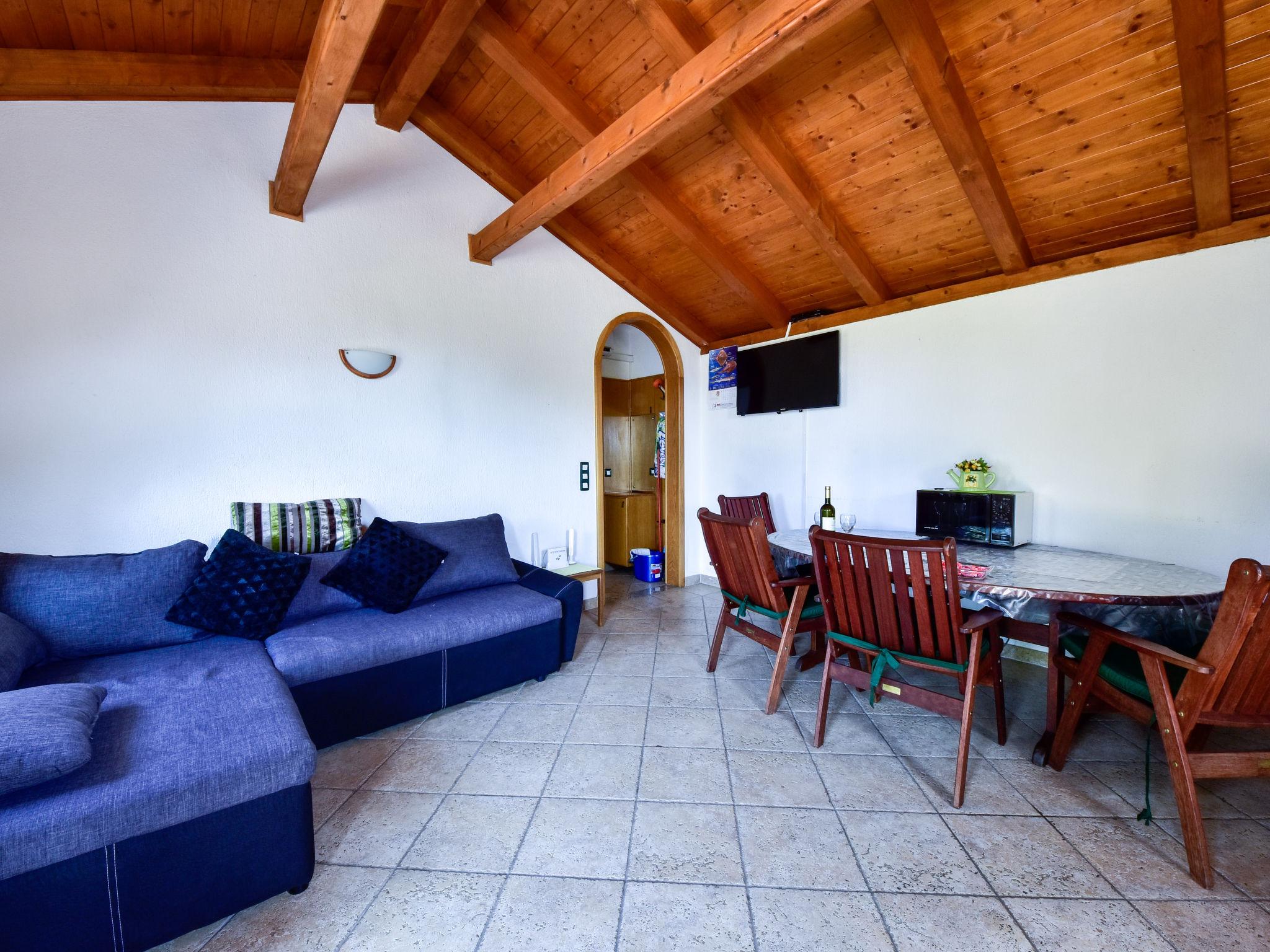 Photo 8 - 2 bedroom House in Zadar with private pool and garden