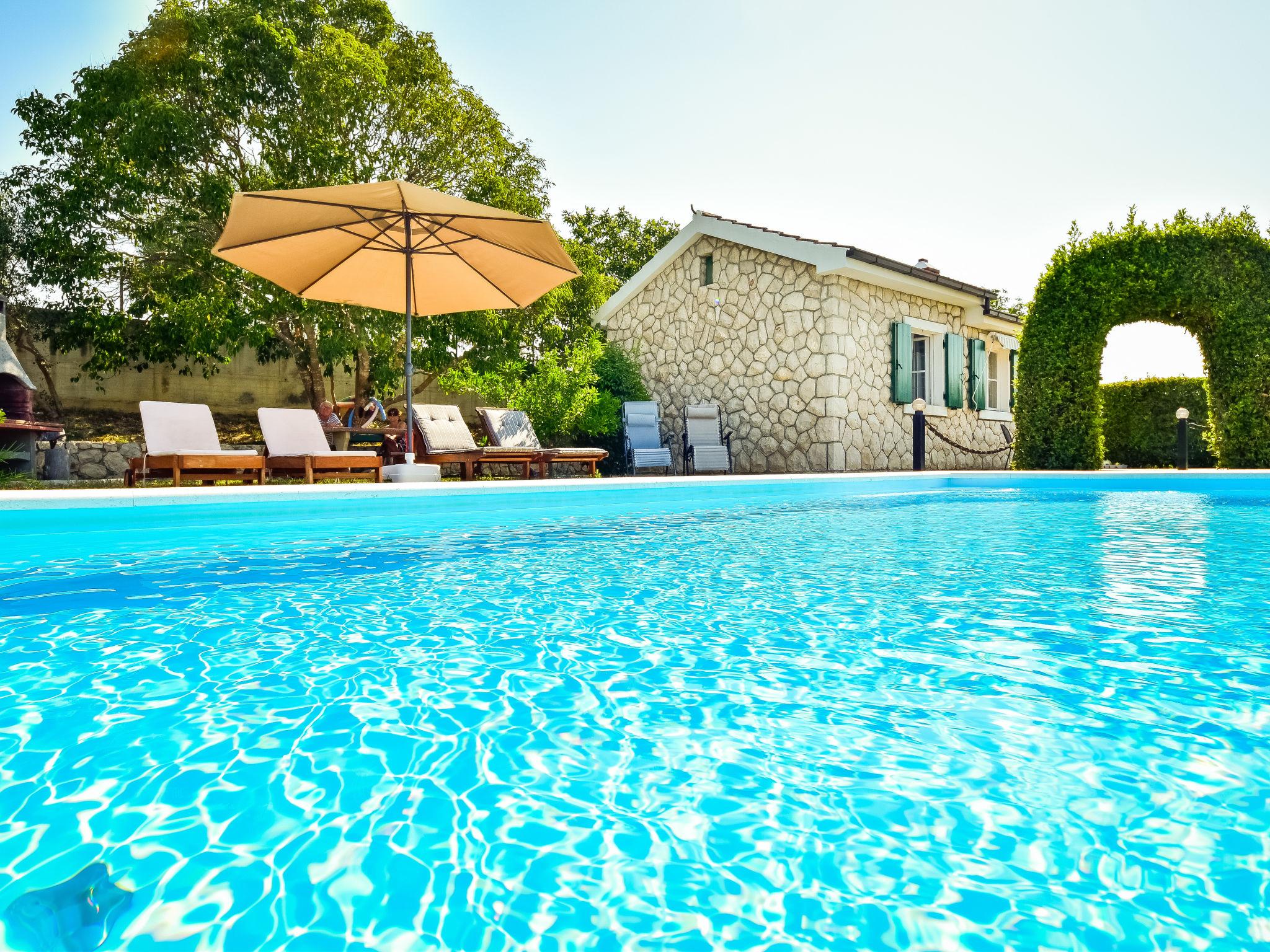 Photo 1 - Maison de 2 chambres à Zadar avec piscine privée et jardin