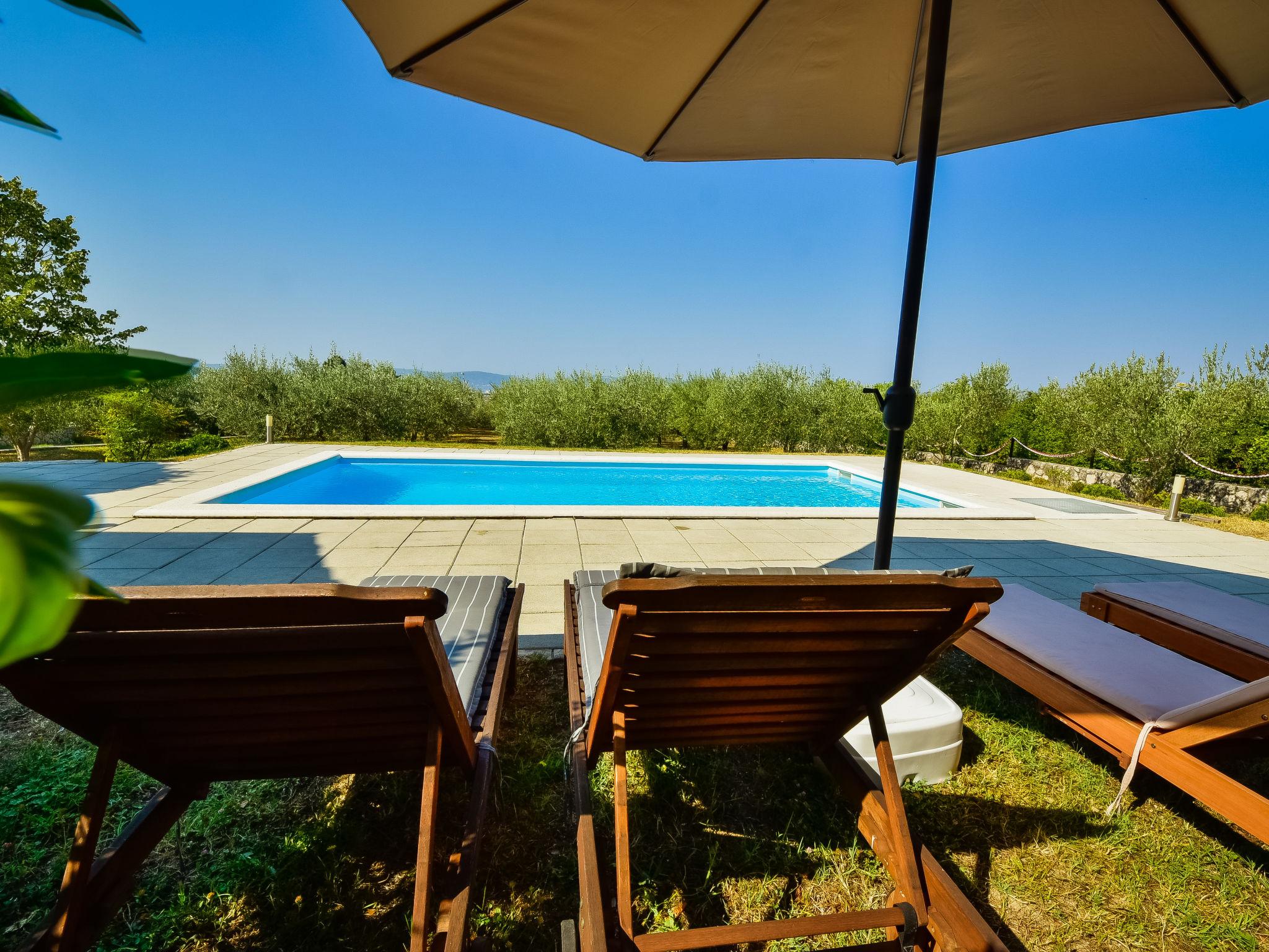 Foto 21 - Casa de 2 quartos em Zadar com piscina privada e vistas do mar