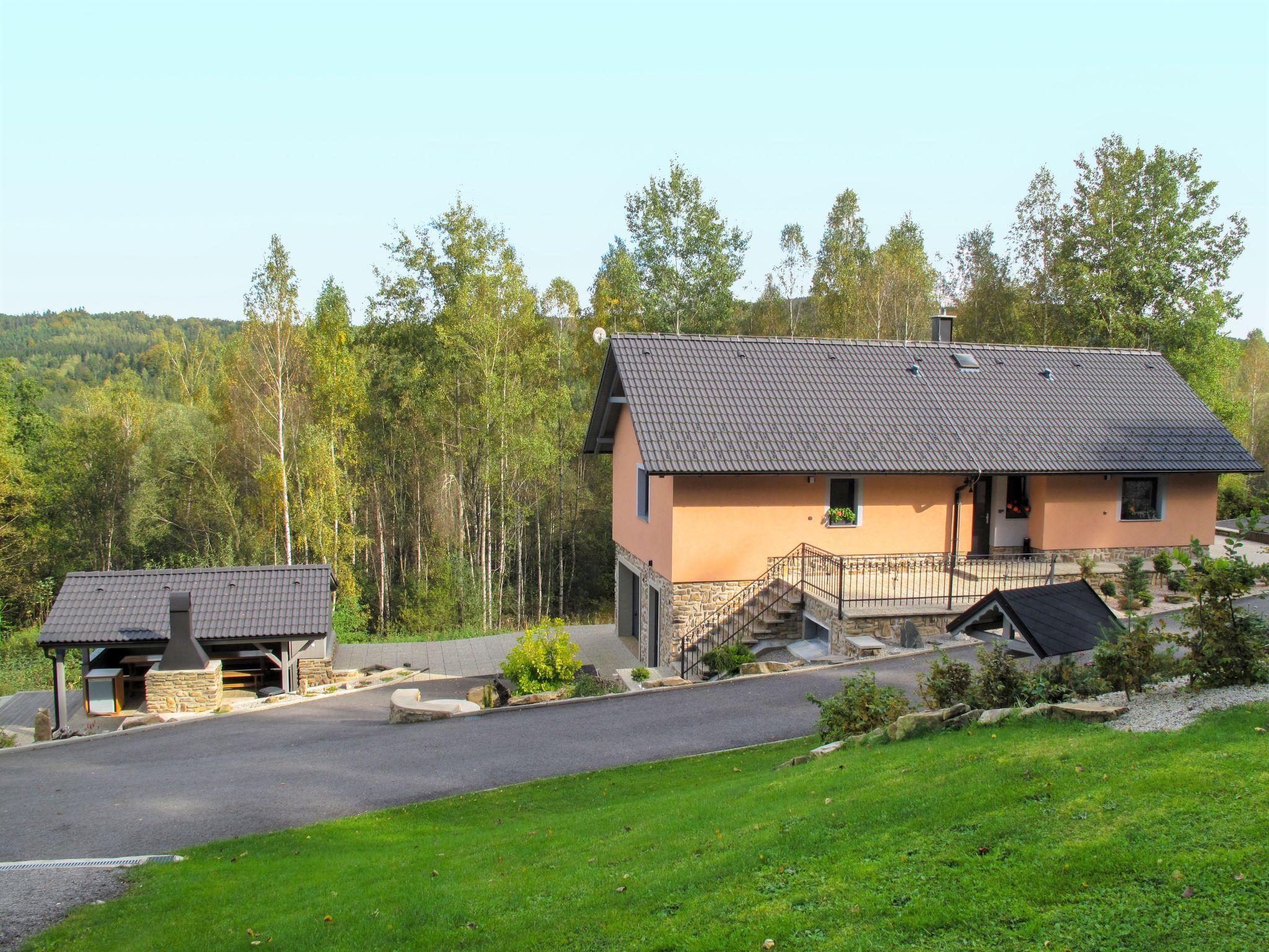 Photo 35 - Maison de 5 chambres à Nebahovy avec piscine privée et jardin