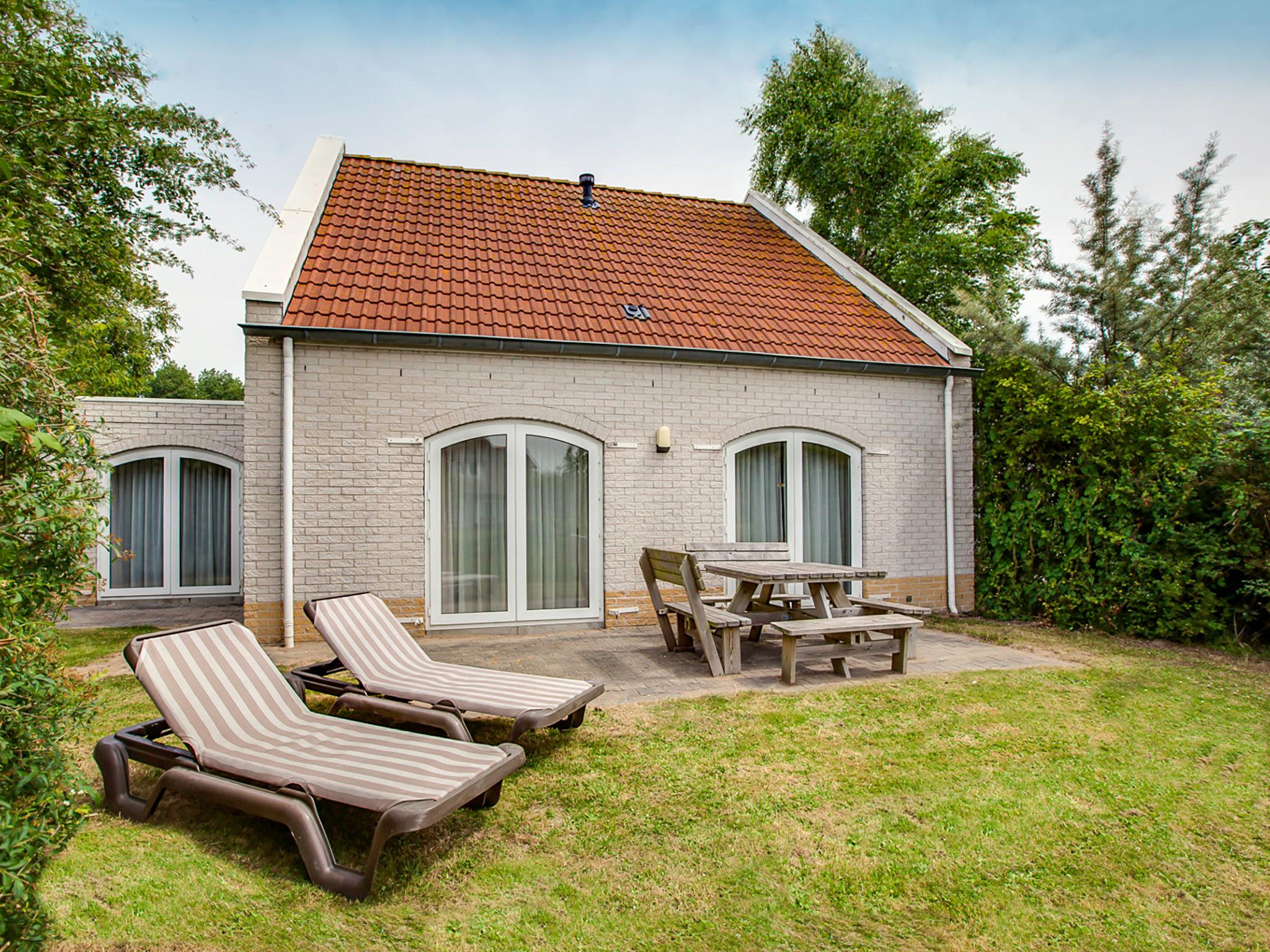 Photo 1 - Maison de 5 chambres à Hellevoetsluis avec piscine et vues à la mer