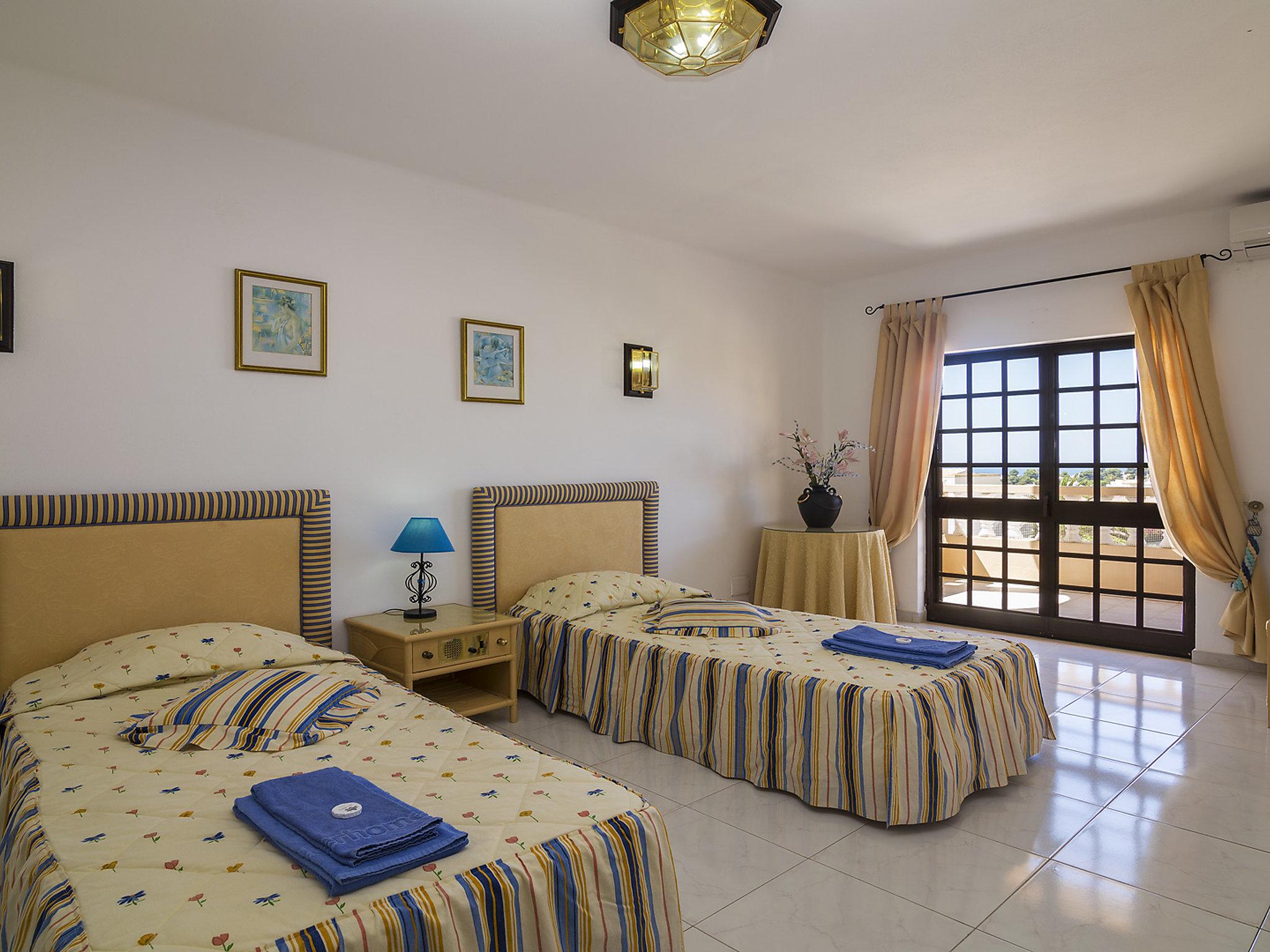 Photo 13 - Maison de 4 chambres à Silves avec piscine privée et vues à la mer