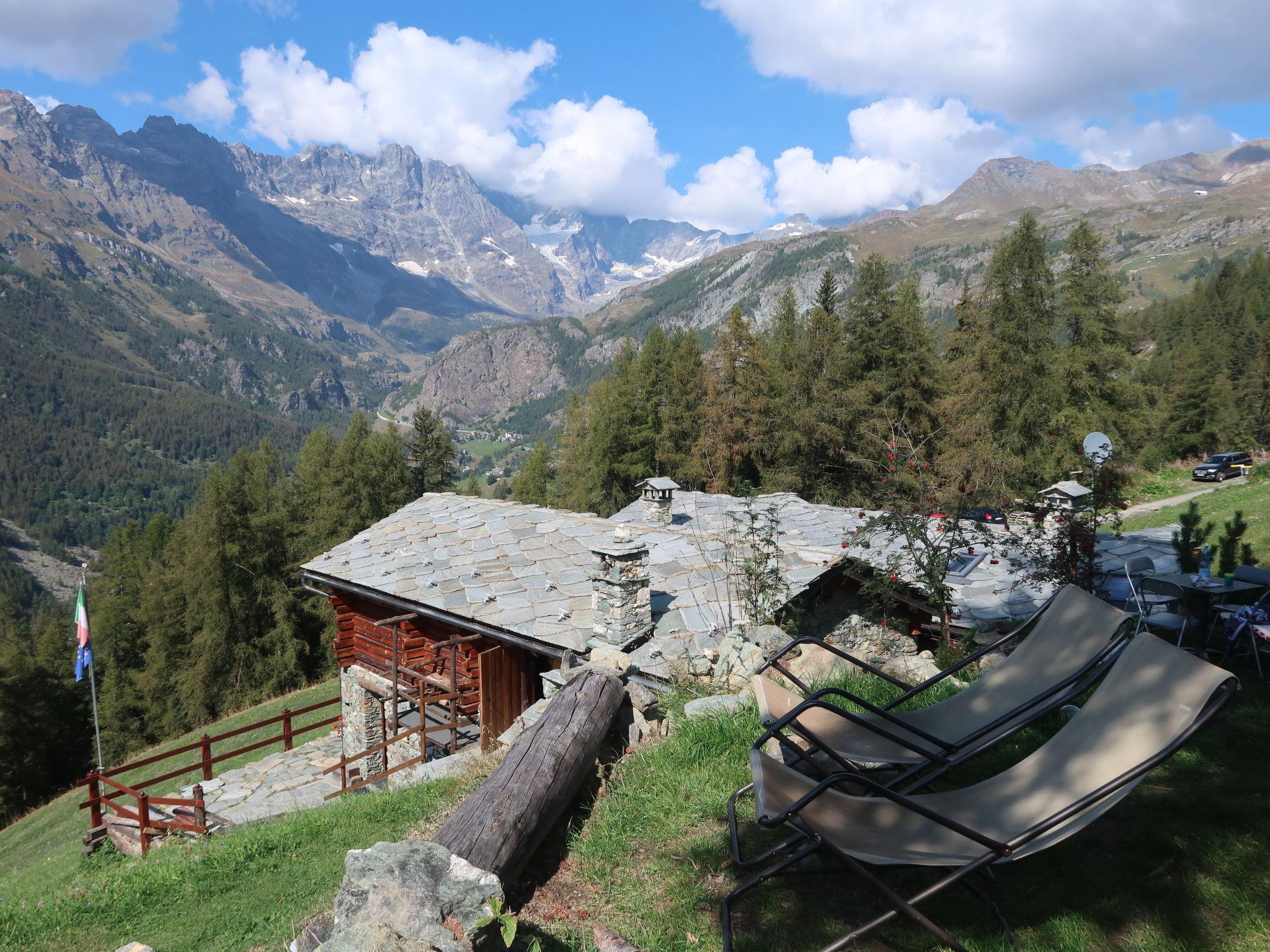Foto 5 - Apartamento em Valtournenche com jardim e vista para a montanha