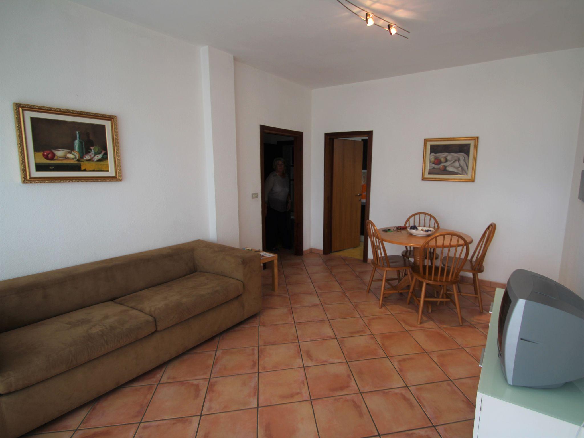 Photo 6 - 1 bedroom Apartment in Germignaga with swimming pool and garden