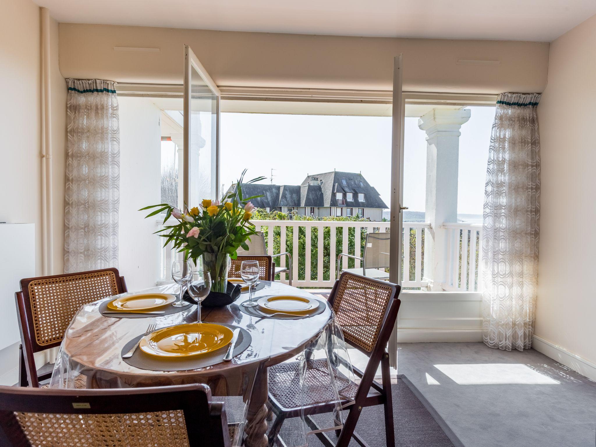 Photo 2 - 1 bedroom Apartment in Trouville-sur-Mer with sea view