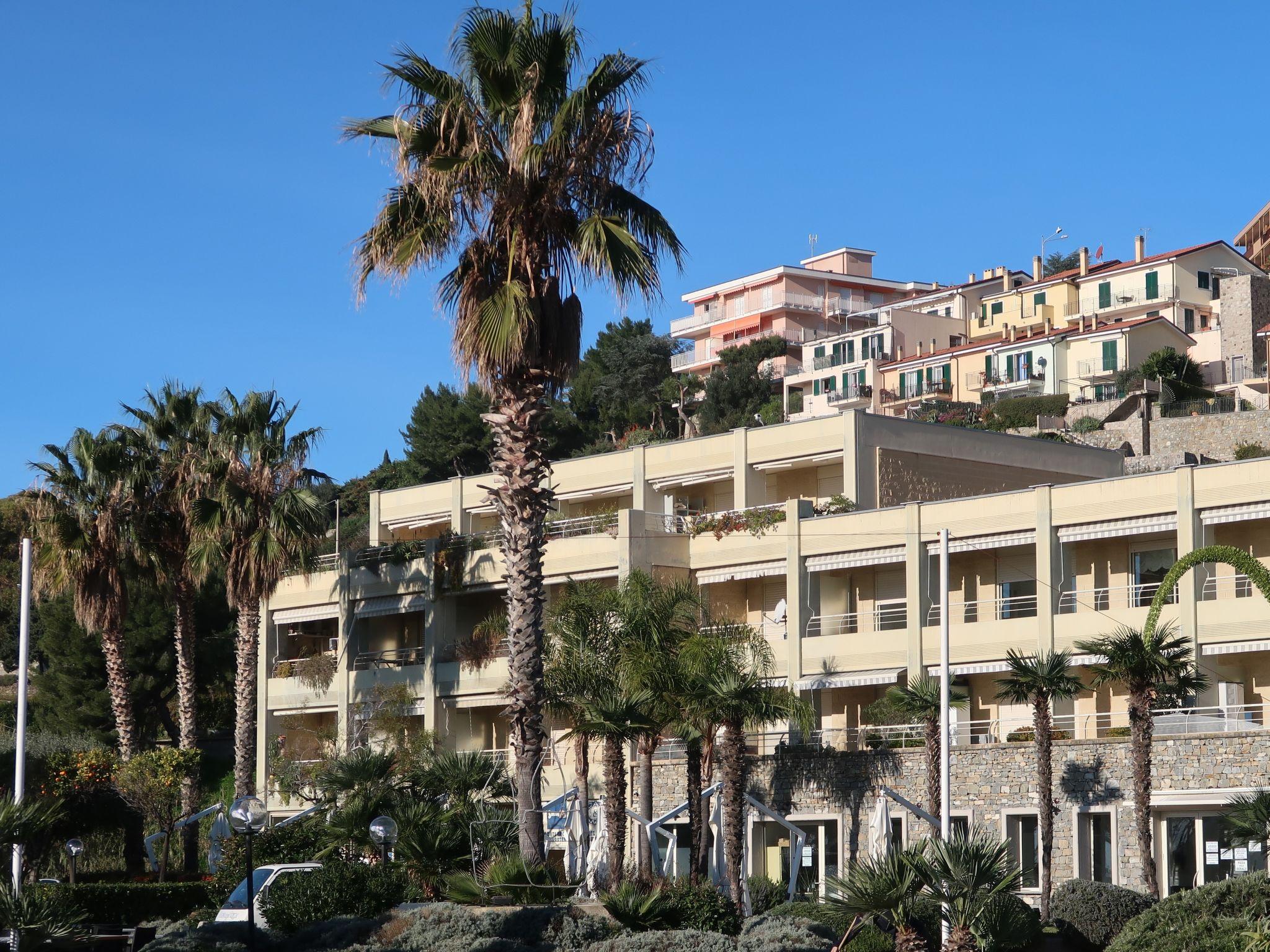 Foto 19 - Apartamento de 1 habitación en Santo Stefano al Mare con terraza y vistas al mar