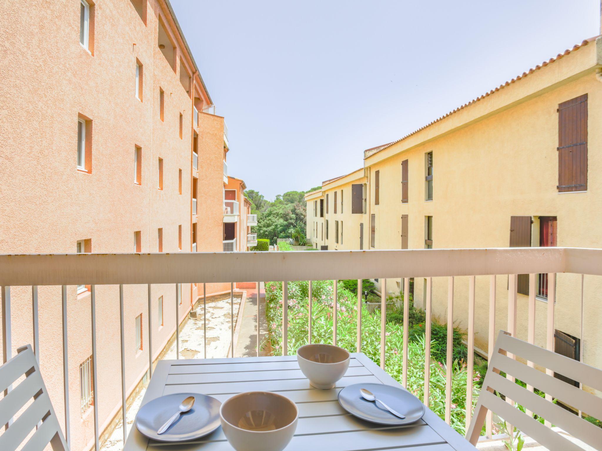 Photo 1 - Apartment in Fréjus with terrace and sea view