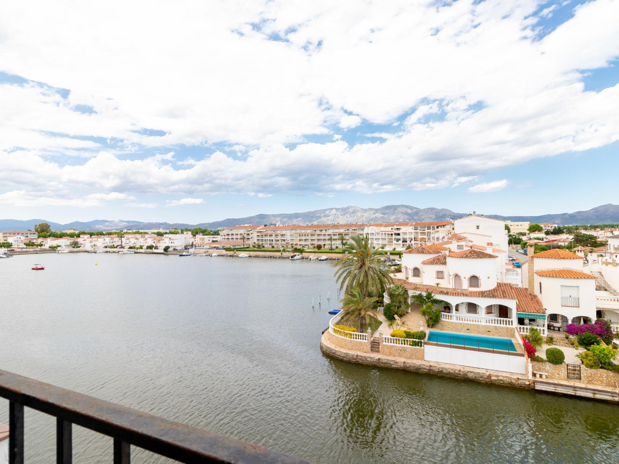 Foto 16 - Apartamento de 1 quarto em Castelló d'Empúries com piscina e vistas do mar