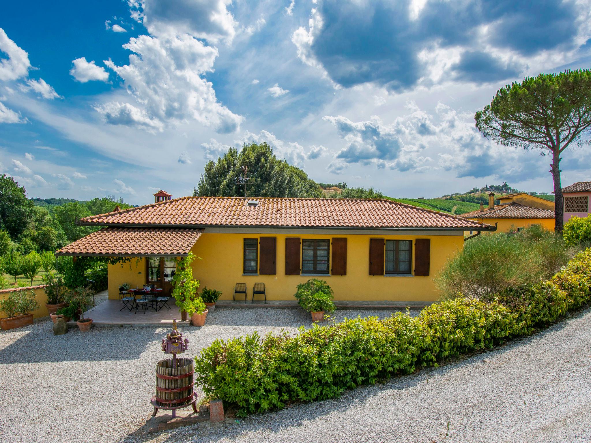 Photo 1 - Maison de 2 chambres à Certaldo avec piscine privée et jardin