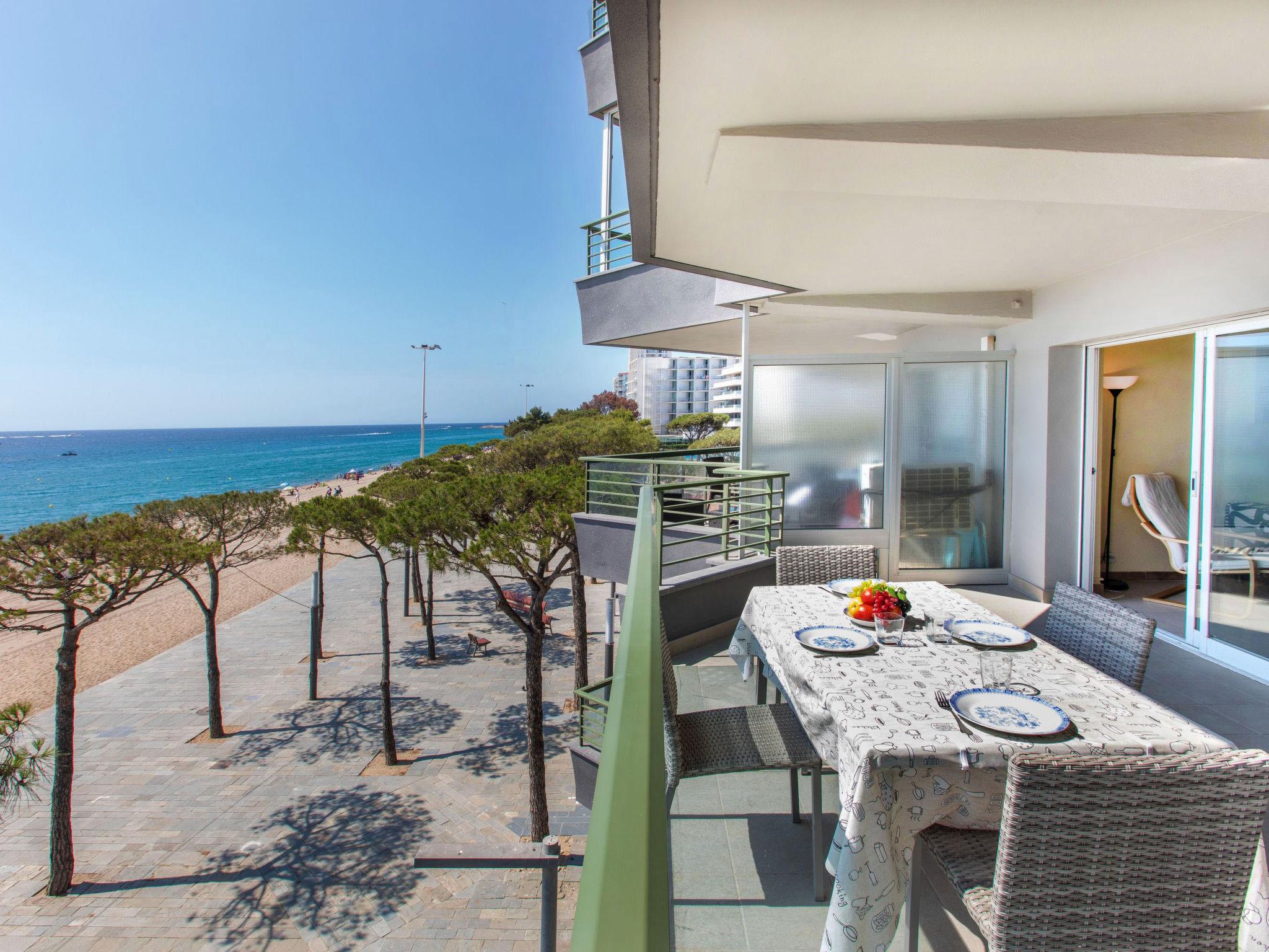 Foto 13 - Apartamento de 3 habitaciones en Castell-Platja d'Aro con terraza y vistas al mar