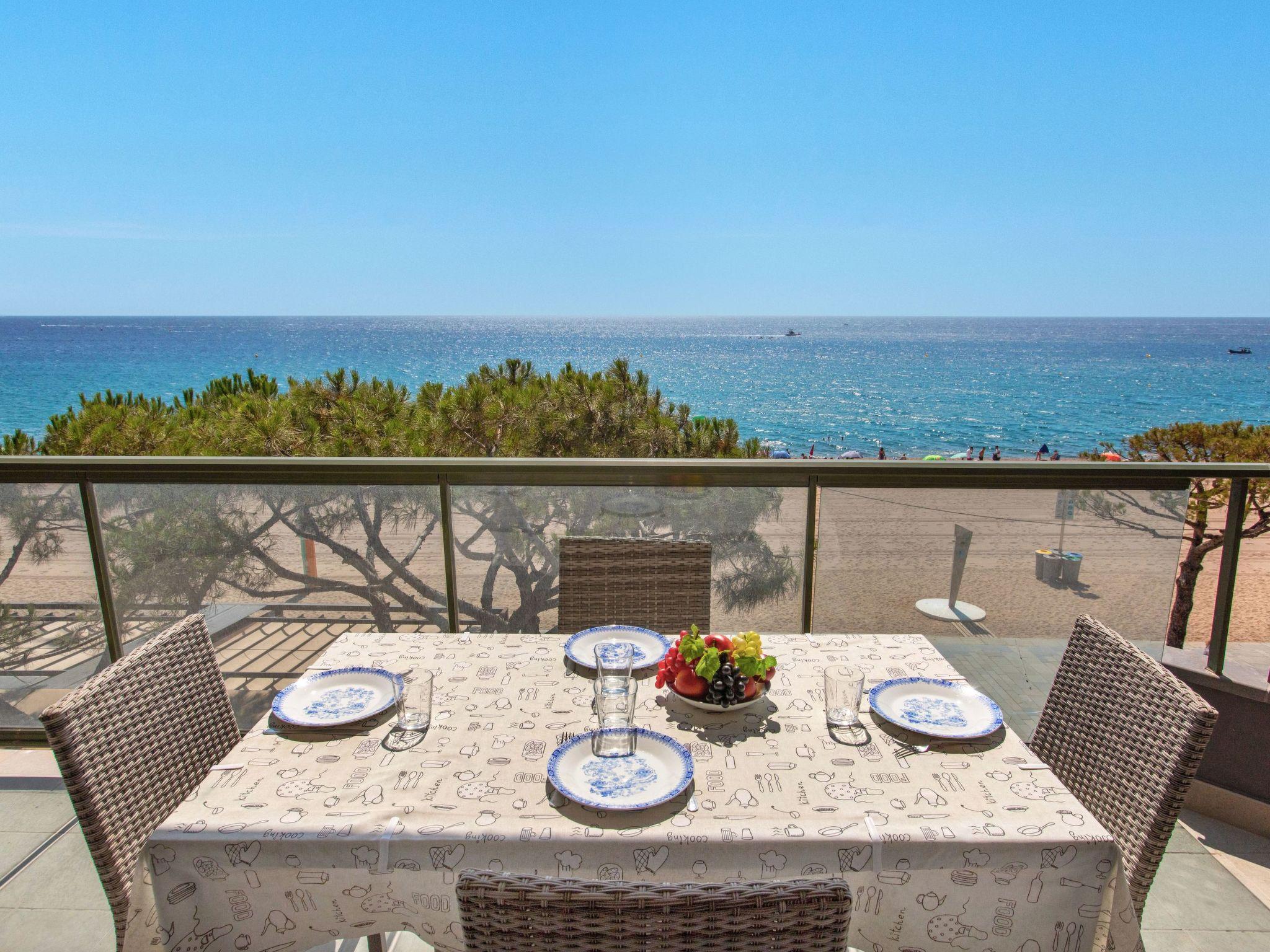 Foto 1 - Apartamento de 3 habitaciones en Castell-Platja d'Aro con terraza y vistas al mar