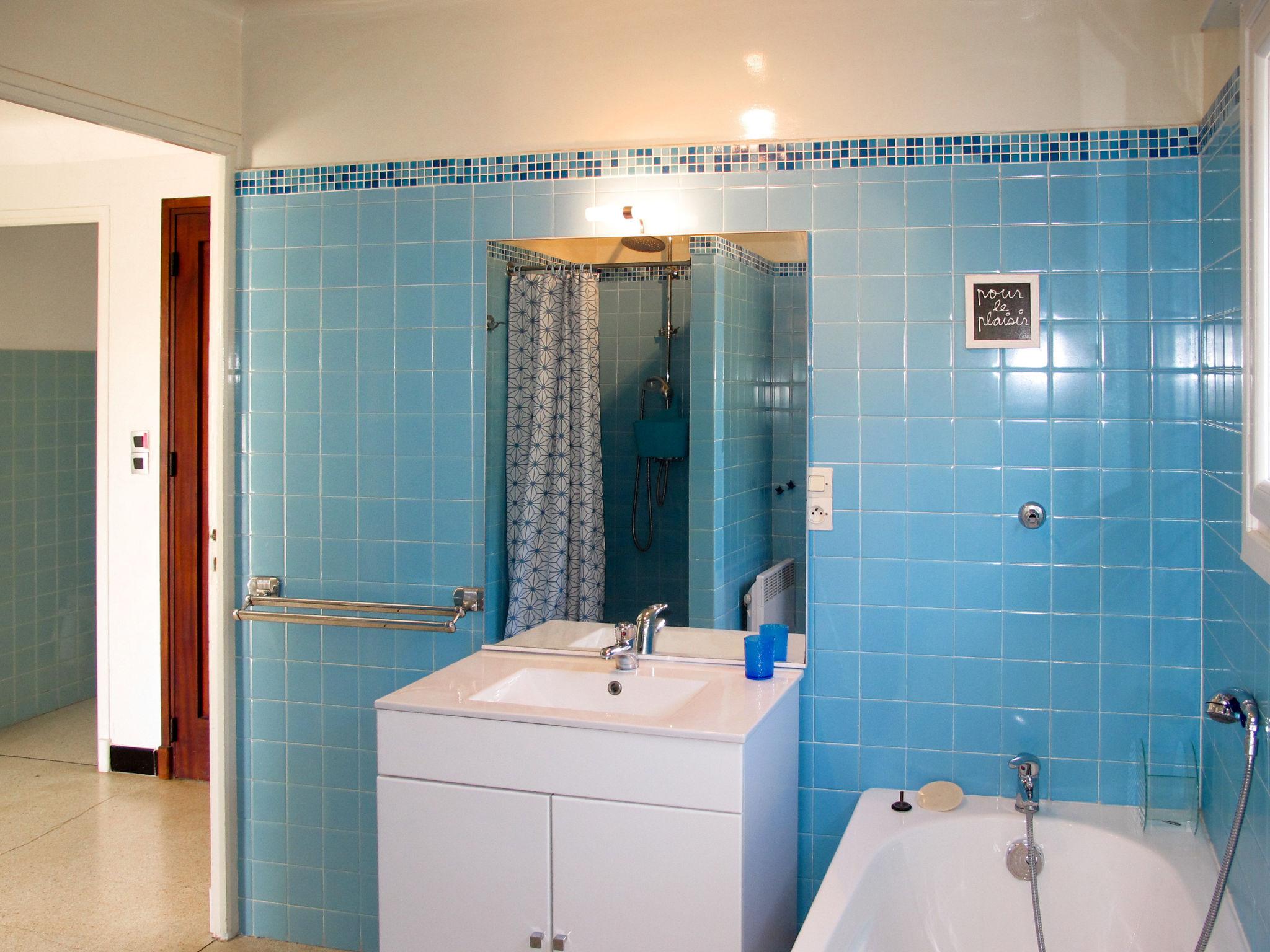 Foto 10 - Casa con 2 camere da letto a Roquebrune-sur-Argens con piscina privata e vista mare