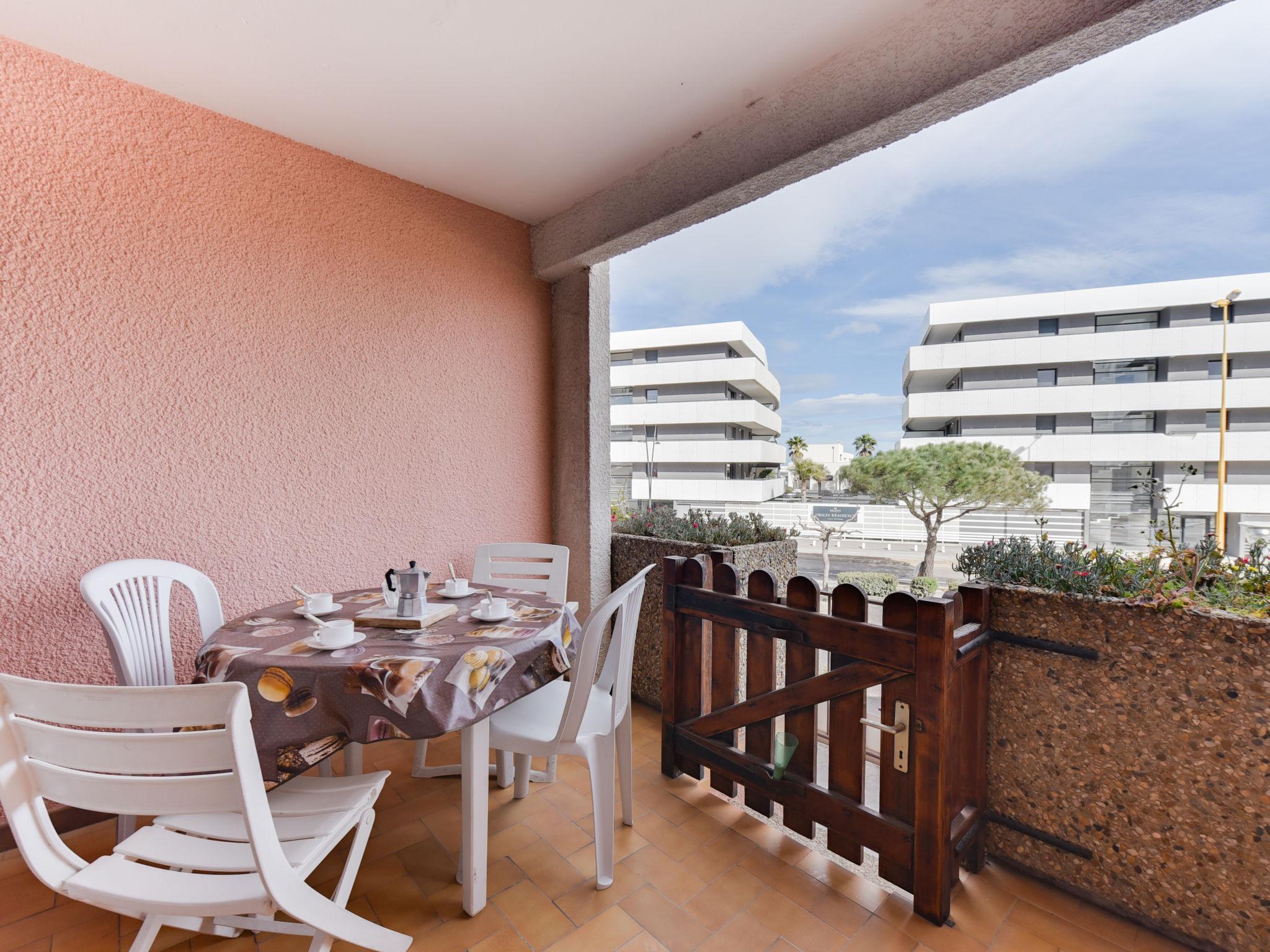 Foto 1 - Apartamento de 1 quarto em Le Barcarès com terraço e vistas do mar