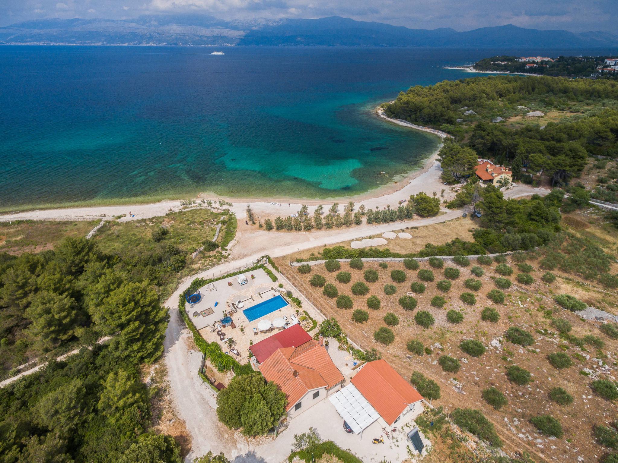 Photo 45 - Maison de 4 chambres à Supetar avec piscine privée et vues à la mer