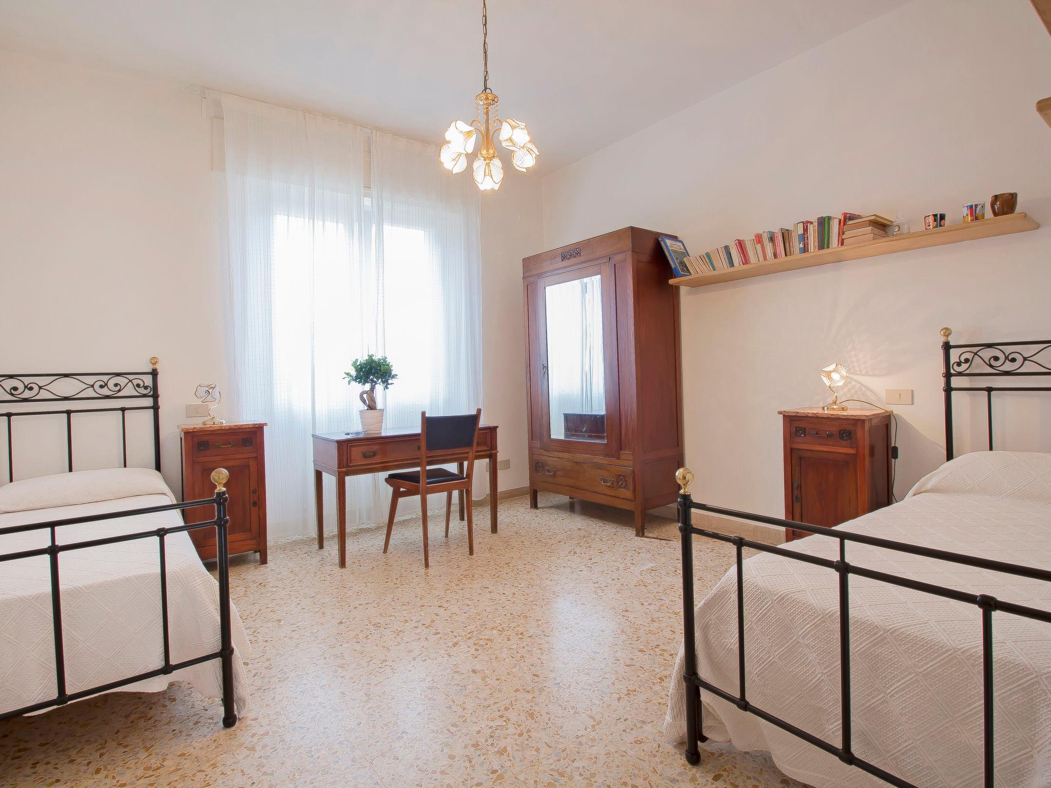 Photo 7 - 3 bedroom Apartment in San Vincenzo with garden and sea view